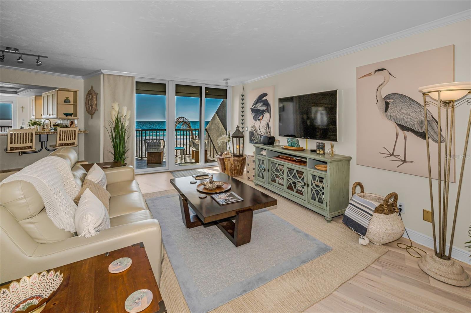 1660 GULF BLVD #202, CLEARWATER BEACH, FL, 33767