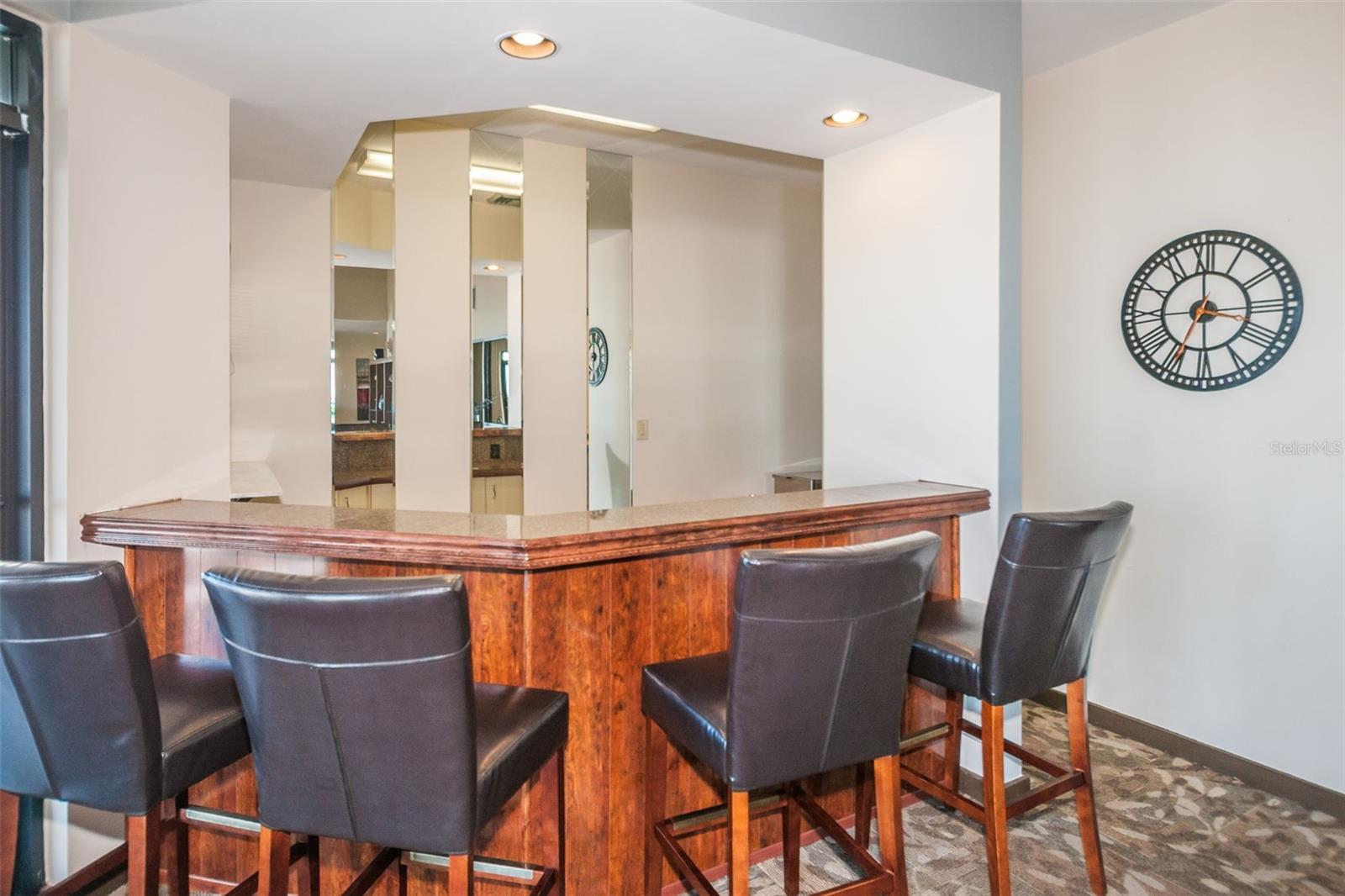 1660 GULF BLVD #202, CLEARWATER BEACH, FL, 33767