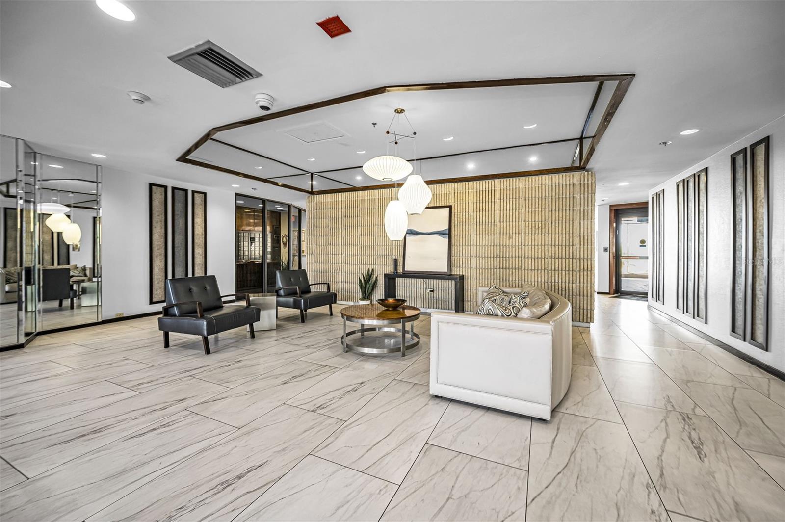 1660 GULF BLVD #202, CLEARWATER BEACH, FL, 33767