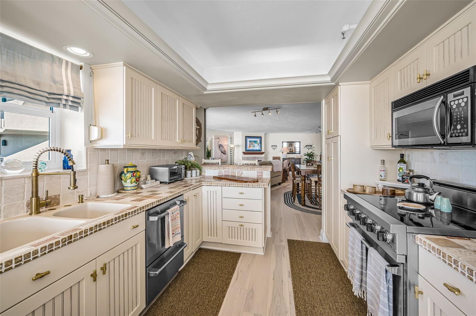 1660 GULF BLVD #202, CLEARWATER BEACH, FL, 33767