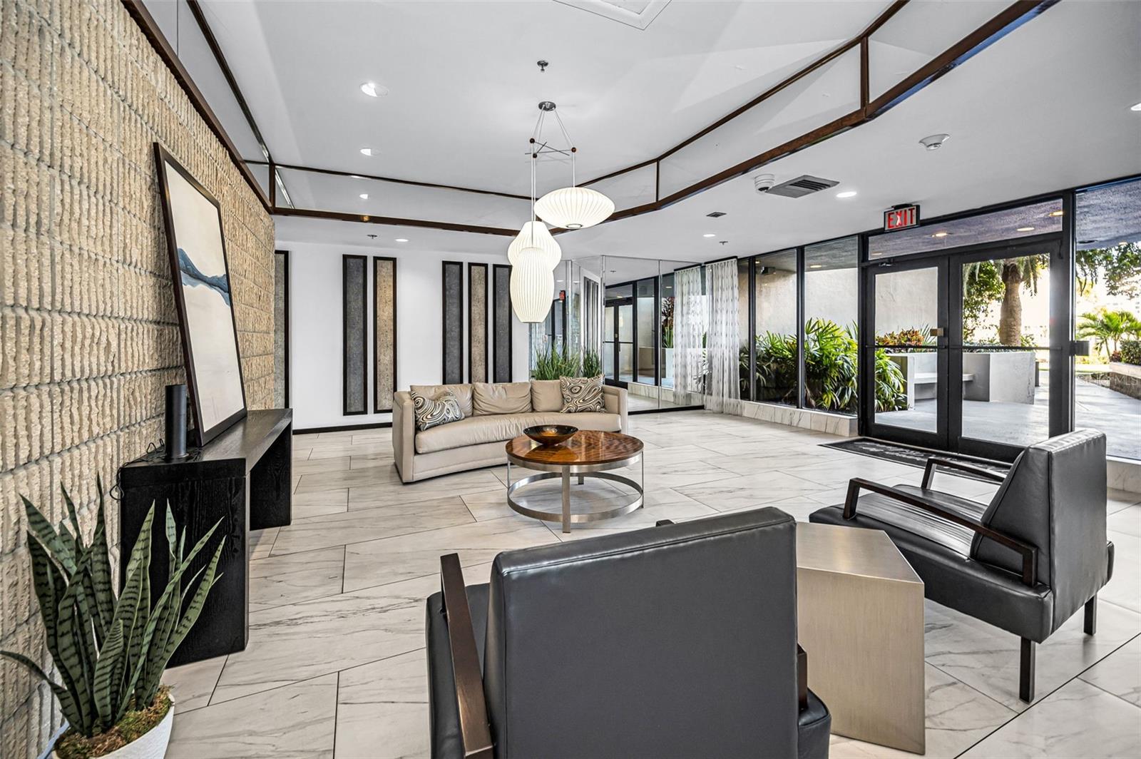 1660 GULF BLVD #202, CLEARWATER BEACH, FL, 33767