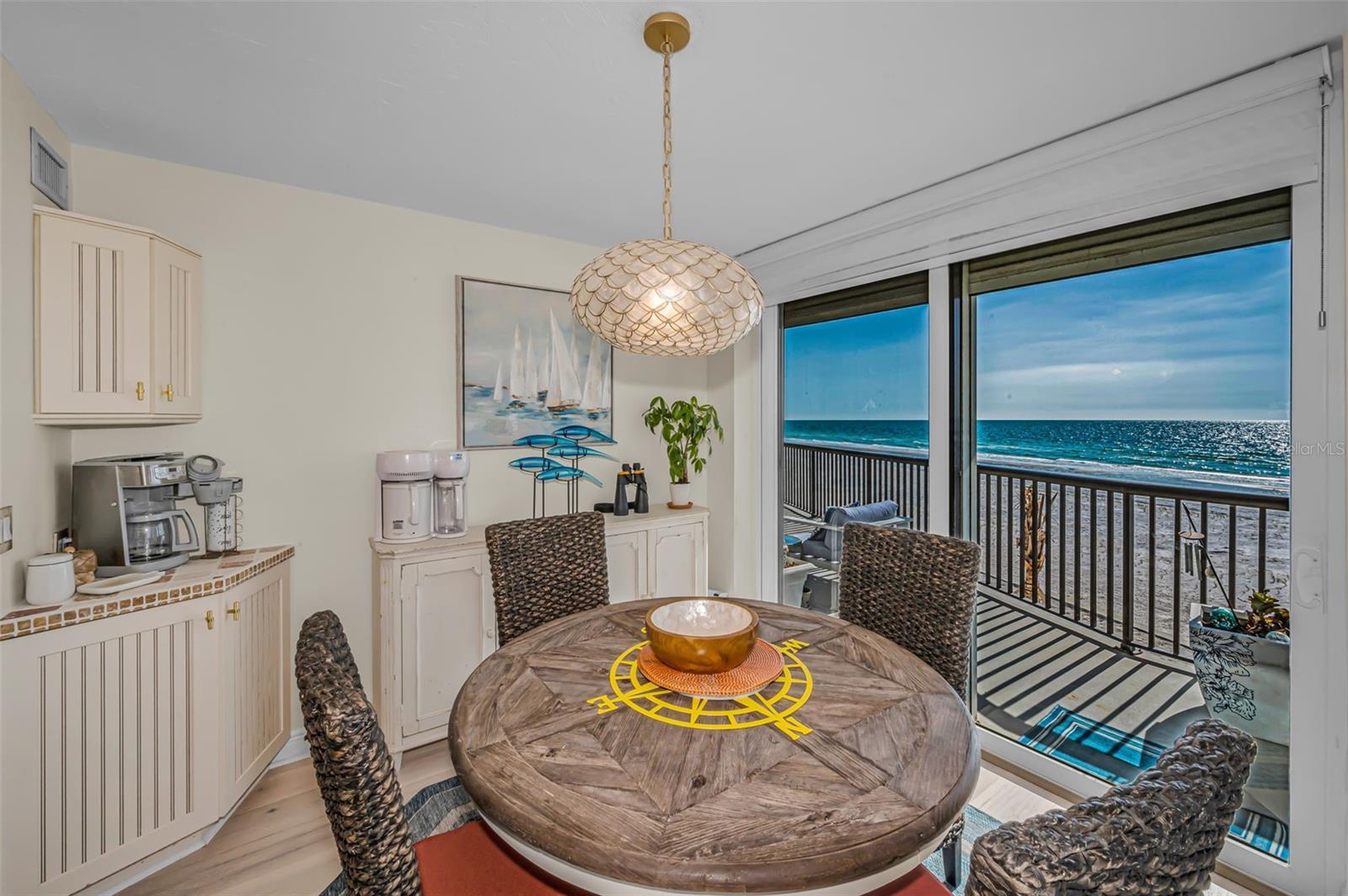 1660 GULF BLVD #202, CLEARWATER BEACH, FL, 33767