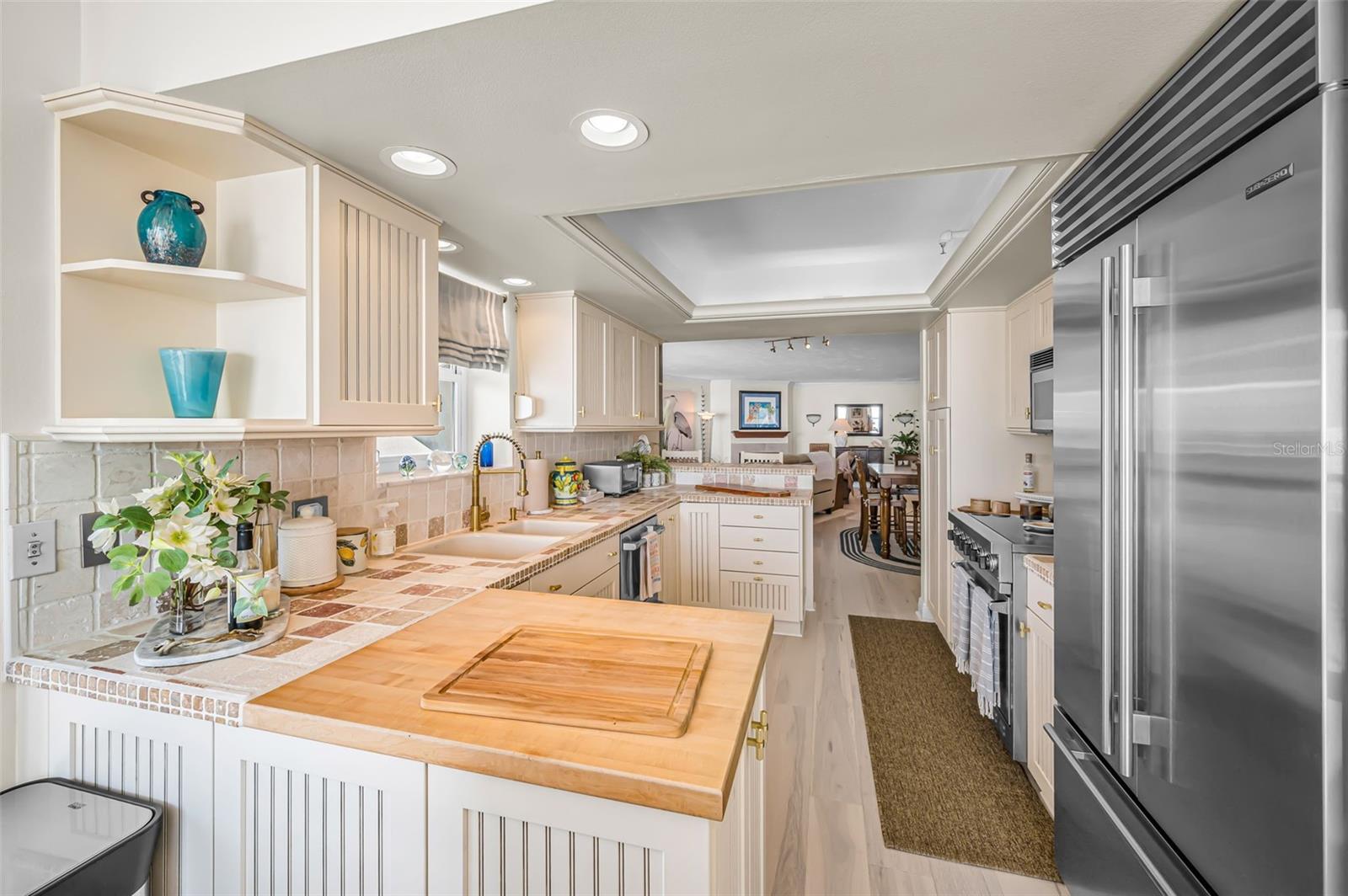 1660 GULF BLVD #202, CLEARWATER BEACH, FL, 33767