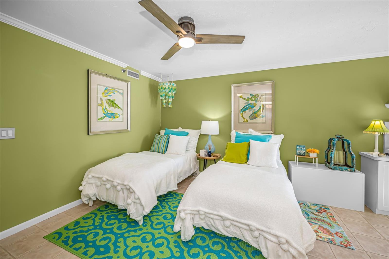 1660 GULF BLVD #202, CLEARWATER BEACH, FL, 33767