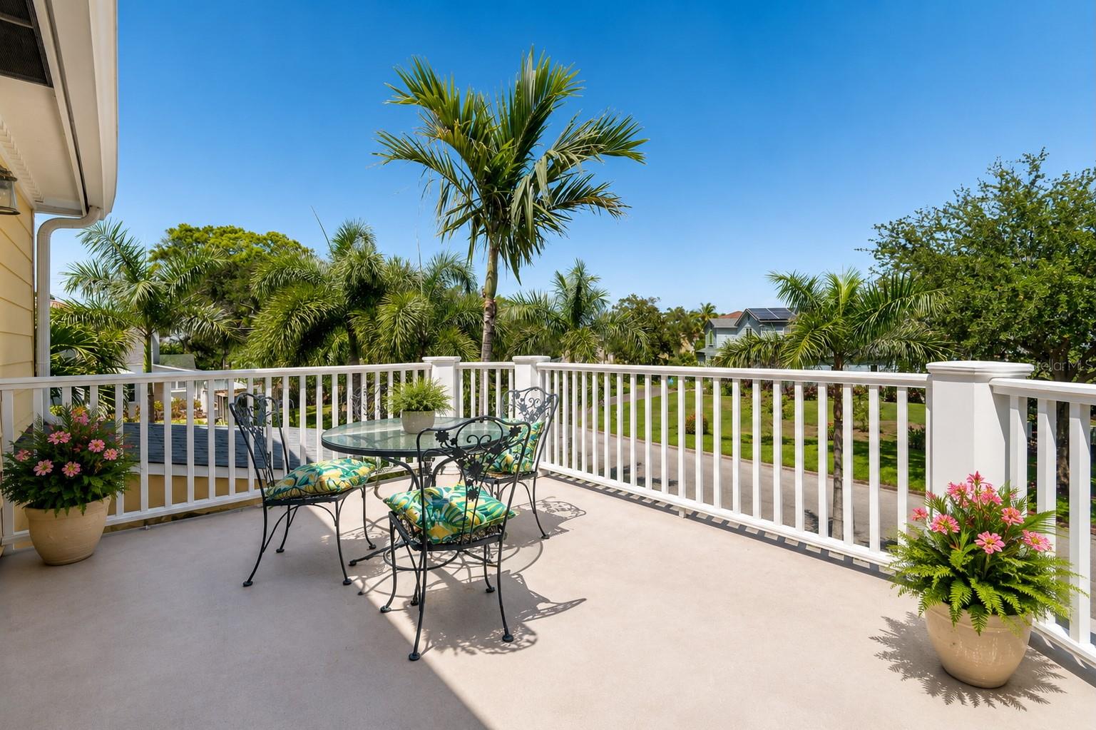 556 21ST AVE NE, ST PETERSBURG, FL, 33704