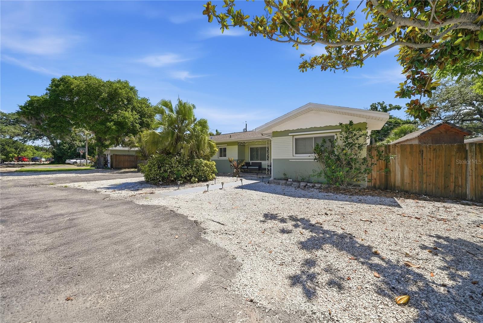 955 INDIAN ROCKS RD S, LARGO, FL, 33770