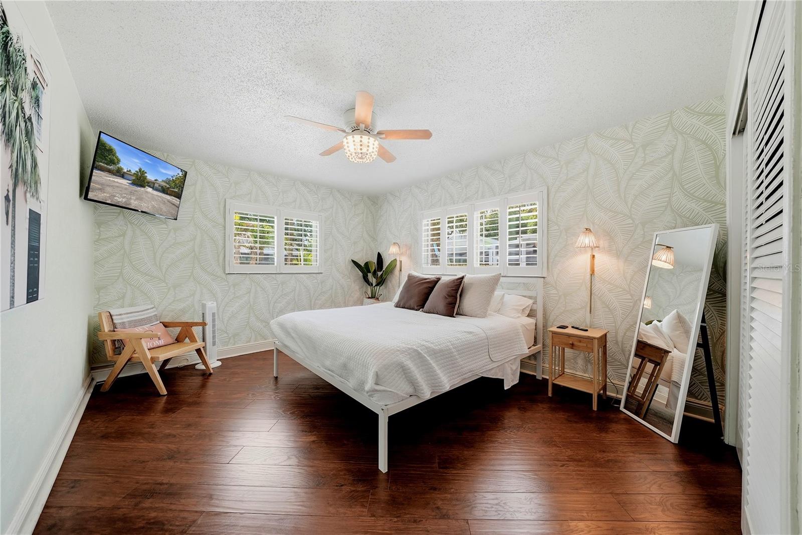 955 INDIAN ROCKS RD S, LARGO, FL, 33770