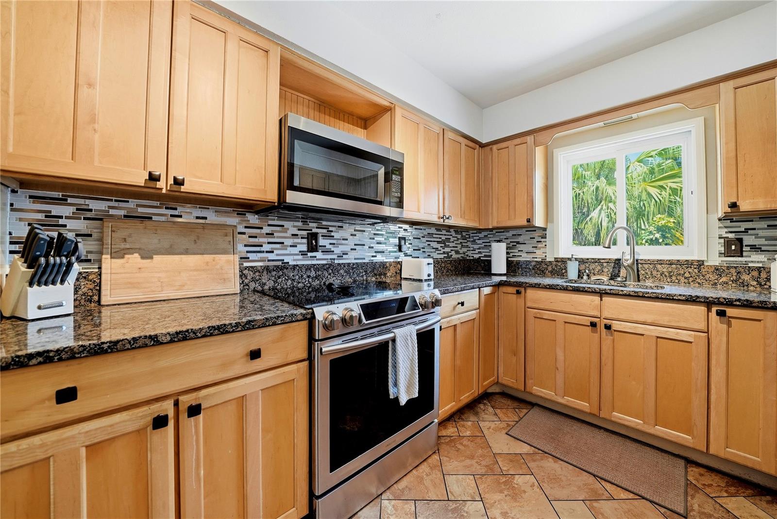 955 INDIAN ROCKS RD S, LARGO, FL, 33770