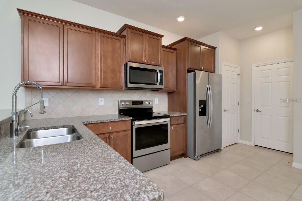 5368 SYLVESTER LOOP, TAMPA, FL, 33610