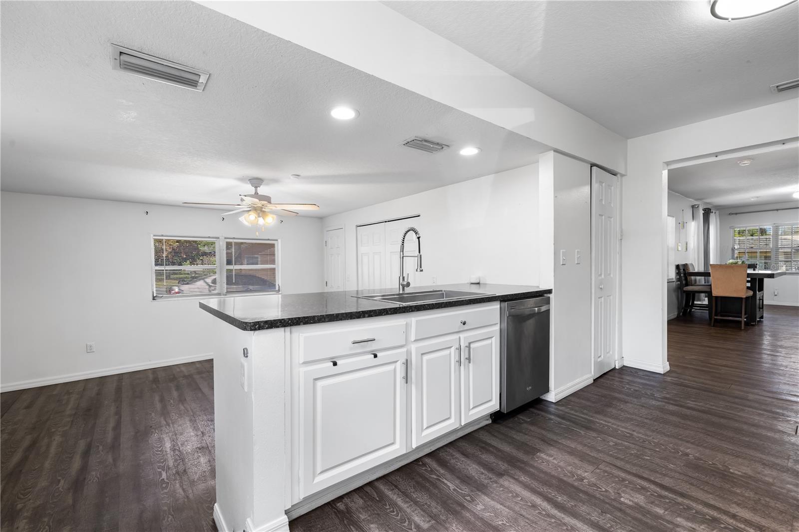 117 W STRICKLAND ST, PLANT CITY, FL, 33563