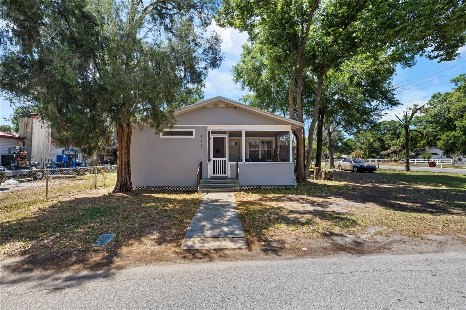 117 W STRICKLAND ST, PLANT CITY, FL, 33563