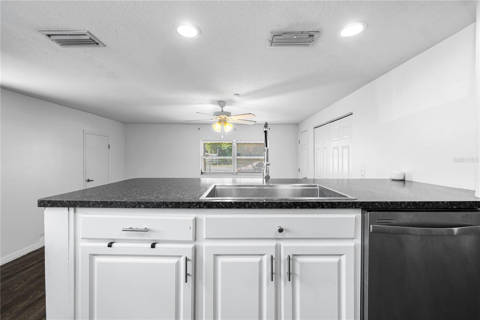 117 W STRICKLAND ST, PLANT CITY, FL, 33563