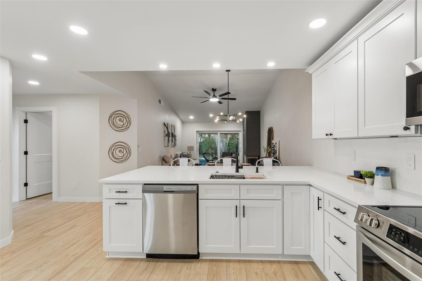 2862 WHITEHALL DR, PALM HARBOR, FL, 34684