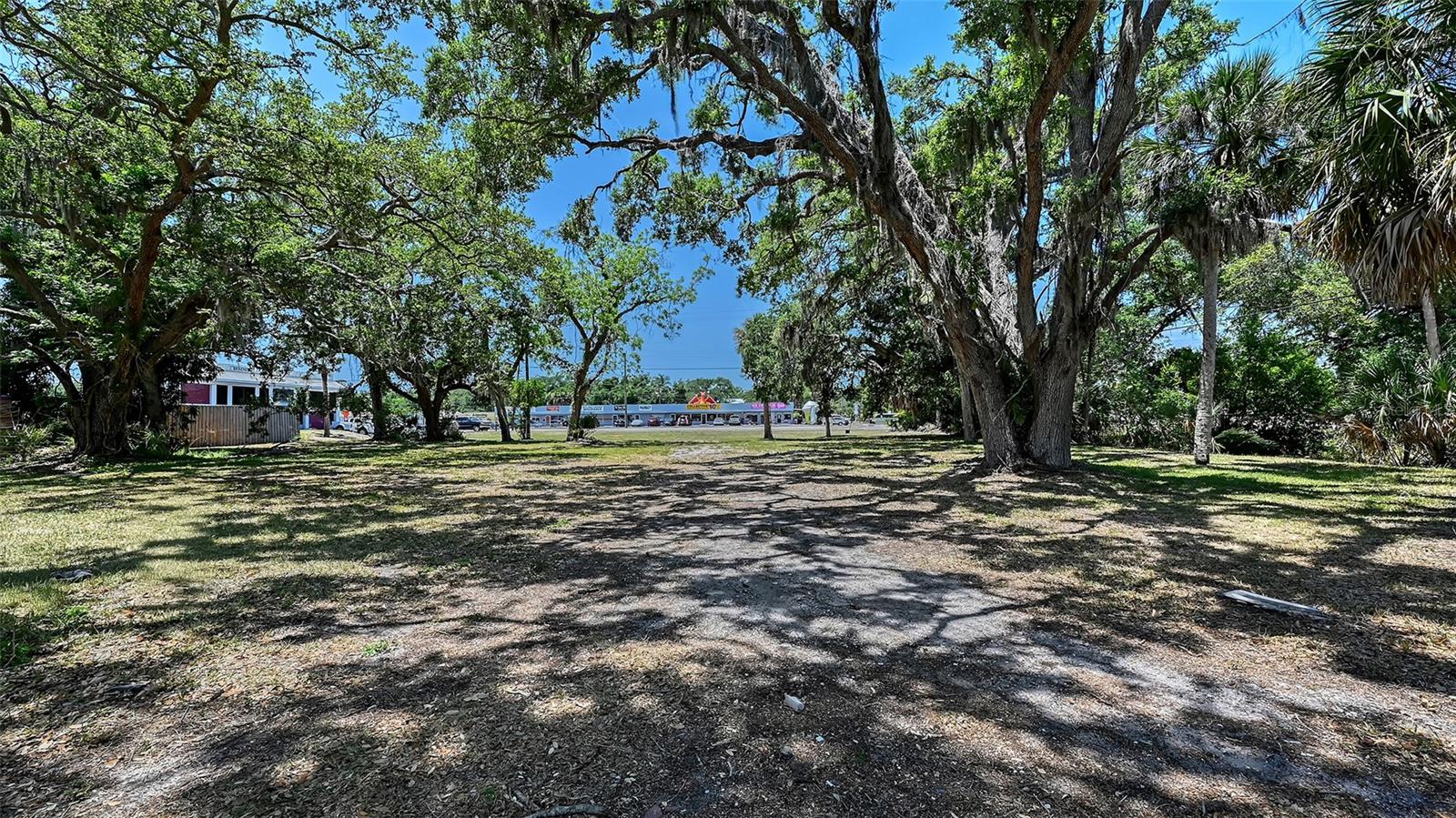 168 N TAMIAMI TRL, OSPREY, FL, 34229