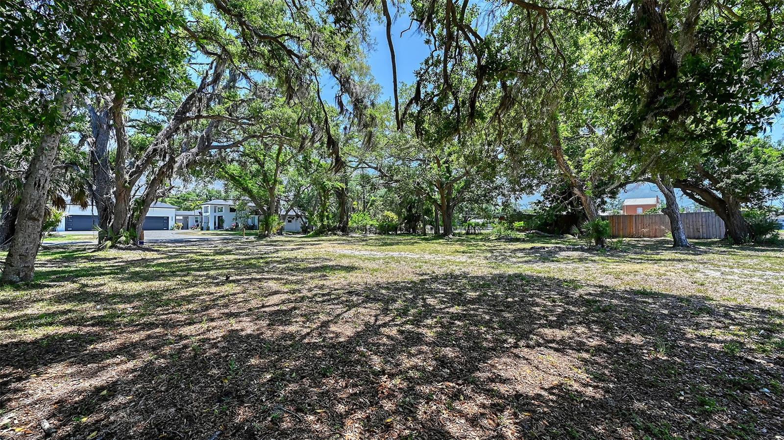168 N TAMIAMI TRL, OSPREY, FL, 34229