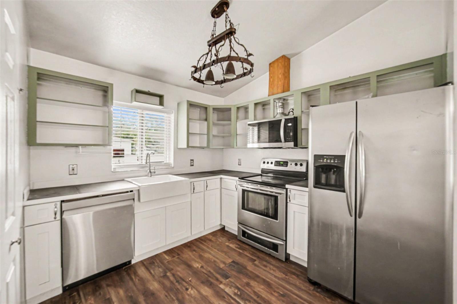 890 DELAND AVE, ORANGE CITY, FL, 32763