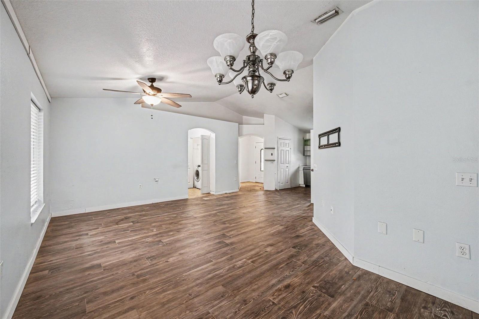 890 DELAND AVE, ORANGE CITY, FL, 32763