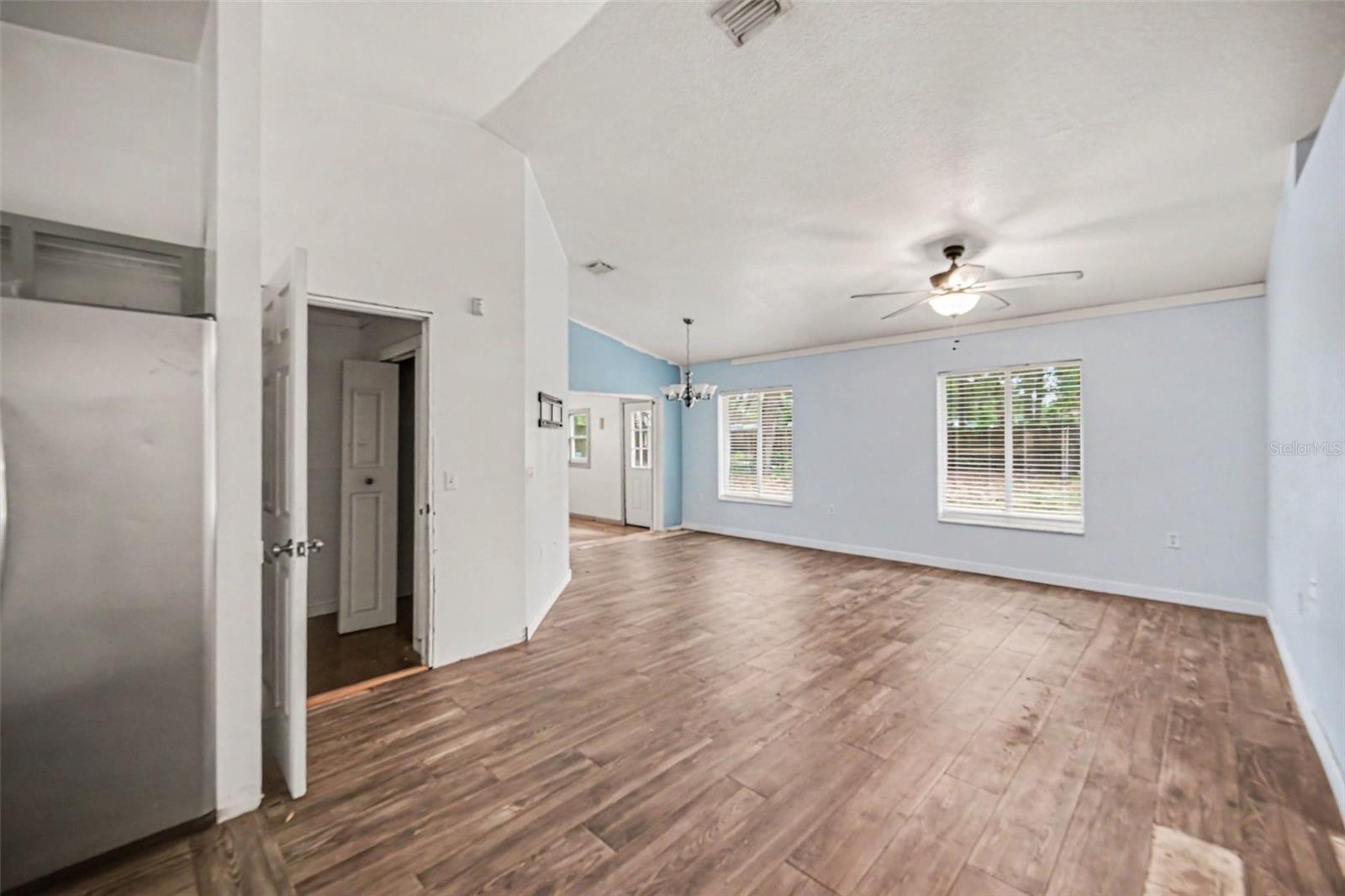890 DELAND AVE, ORANGE CITY, FL, 32763