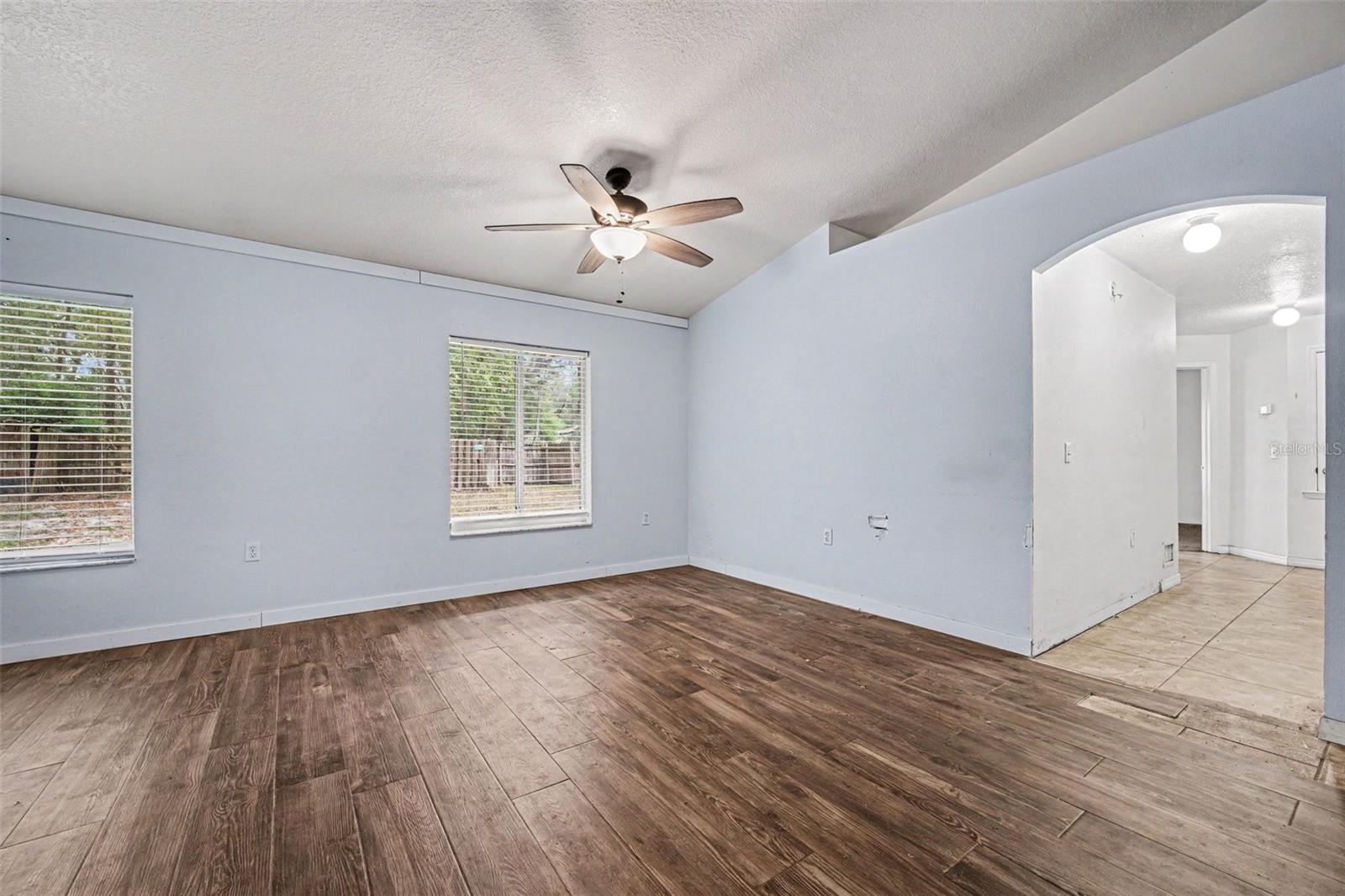 890 DELAND AVE, ORANGE CITY, FL, 32763