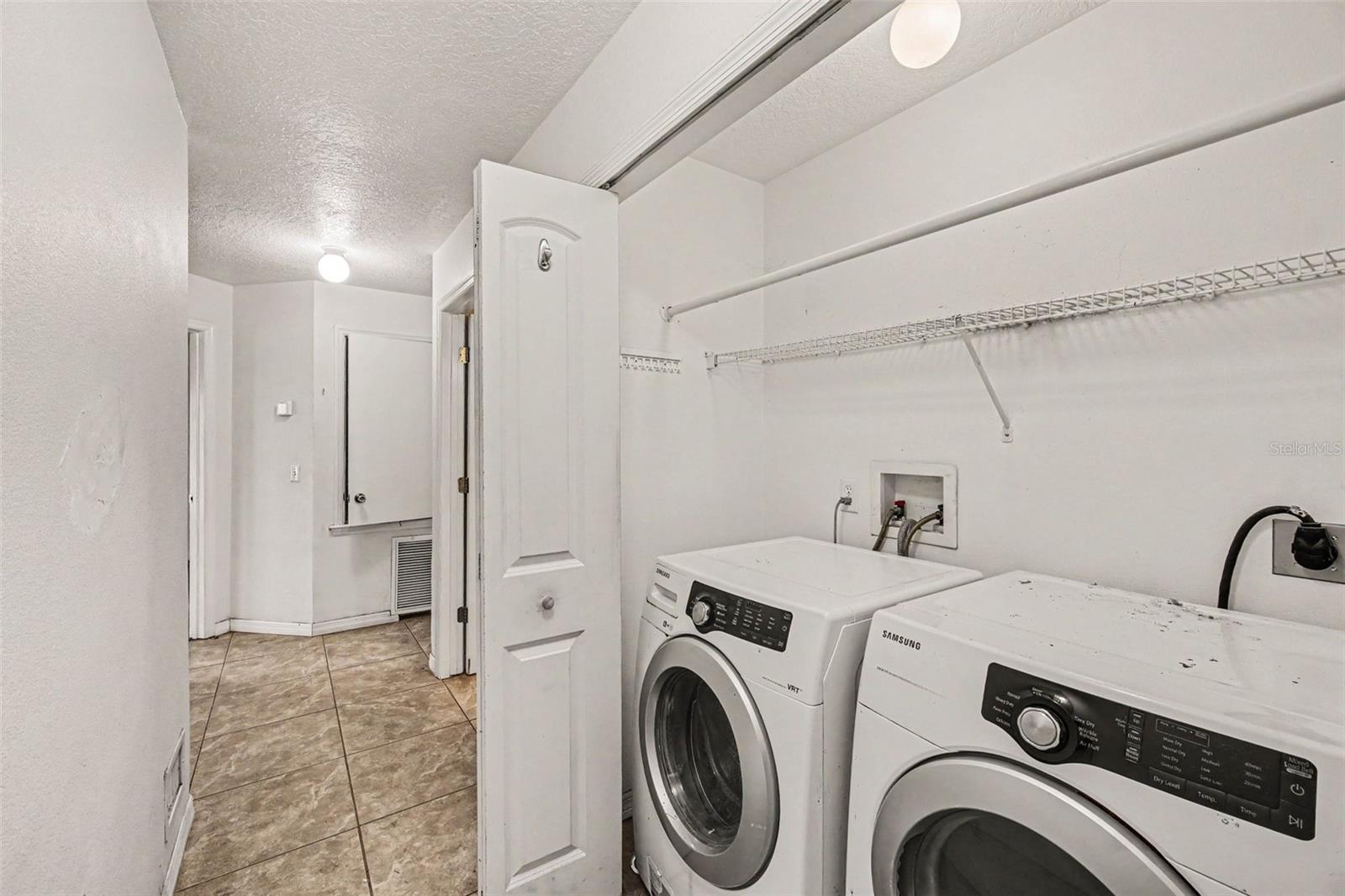 890 DELAND AVE, ORANGE CITY, FL, 32763