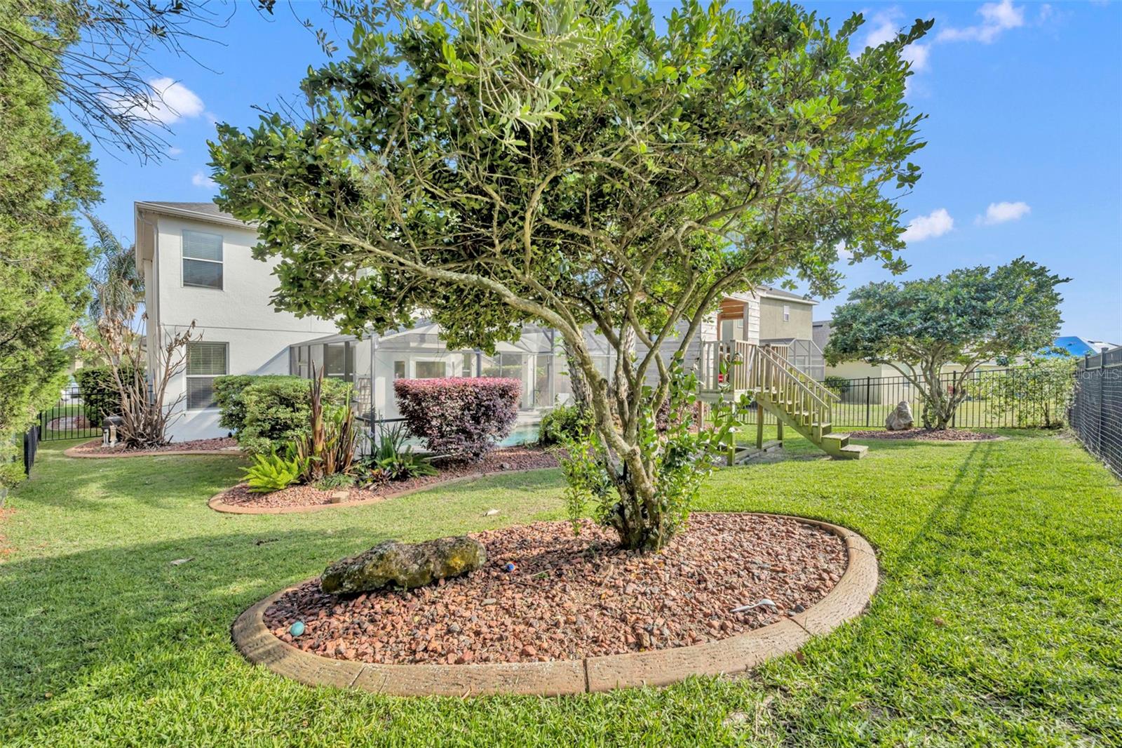 2329 NATOMA BLVD, MOUNT DORA, FL, 32757