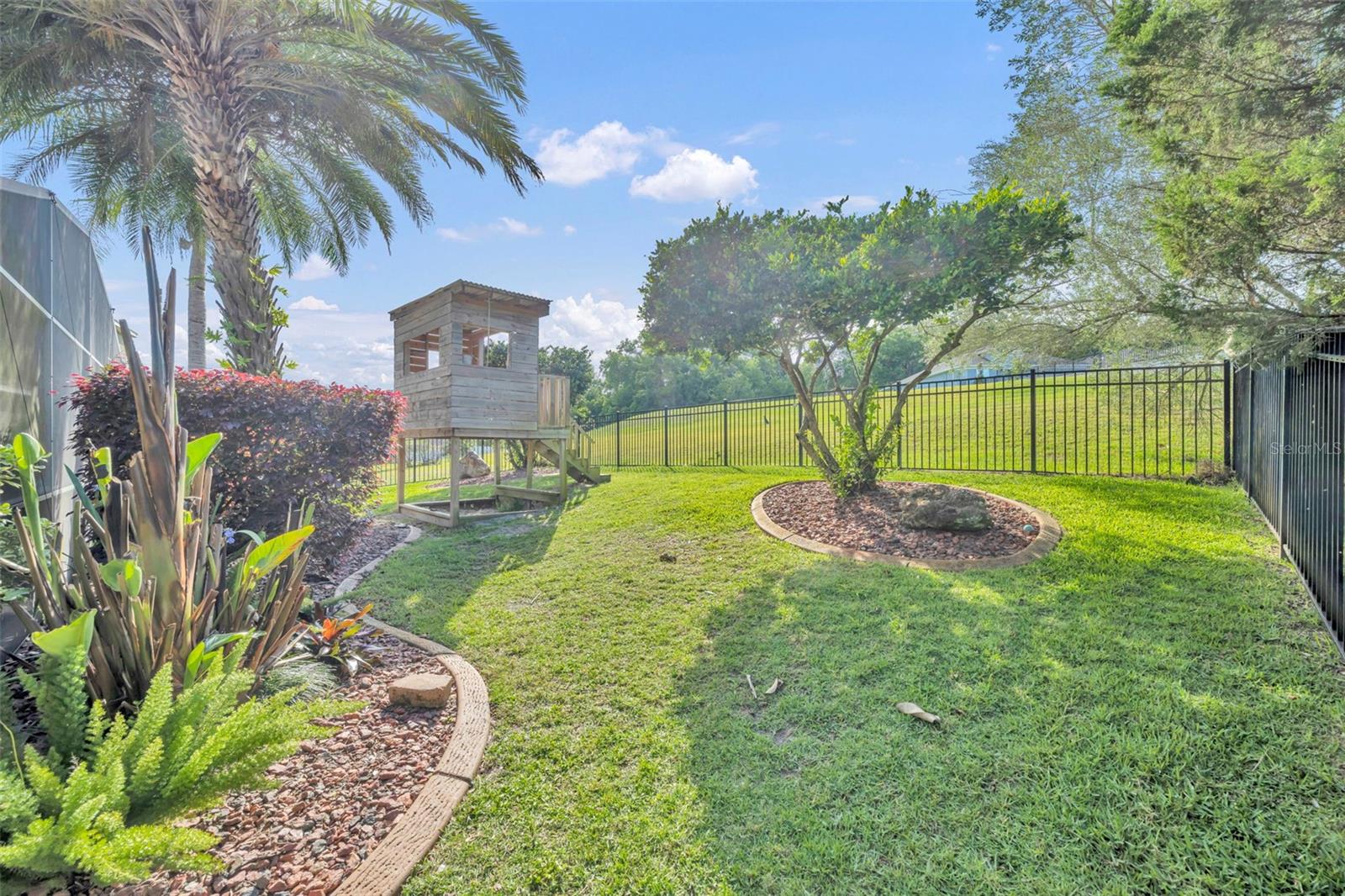 2329 NATOMA BLVD, MOUNT DORA, FL, 32757