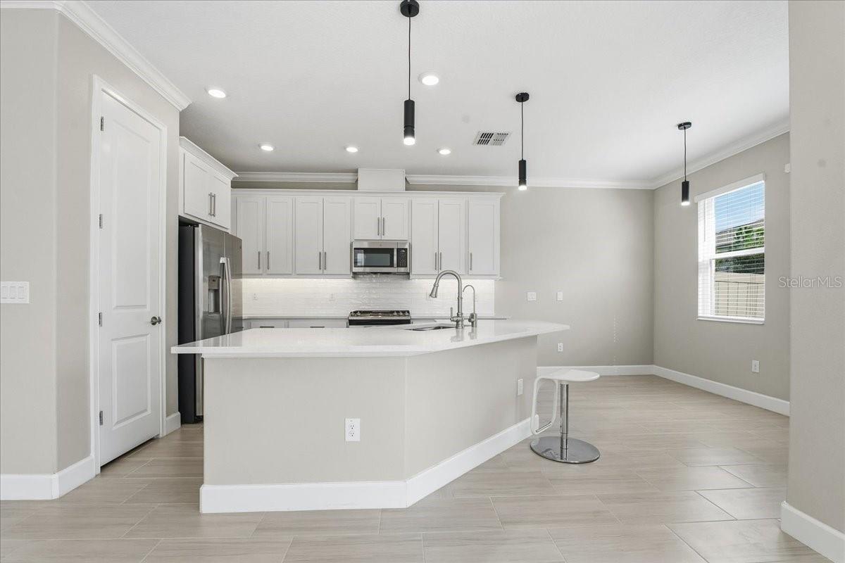 4664 LAGONA LN, WESLEY CHAPEL, FL, 33543