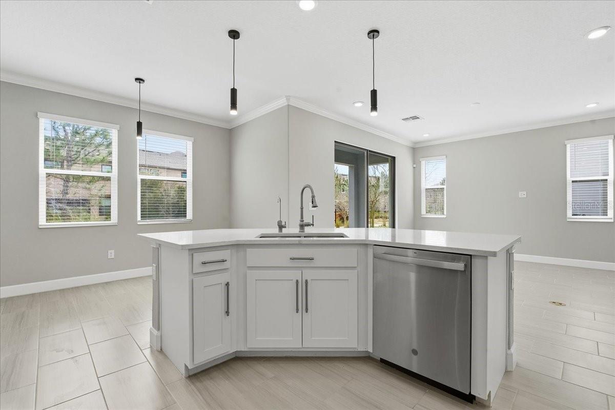 4664 LAGONA LN, WESLEY CHAPEL, FL, 33543