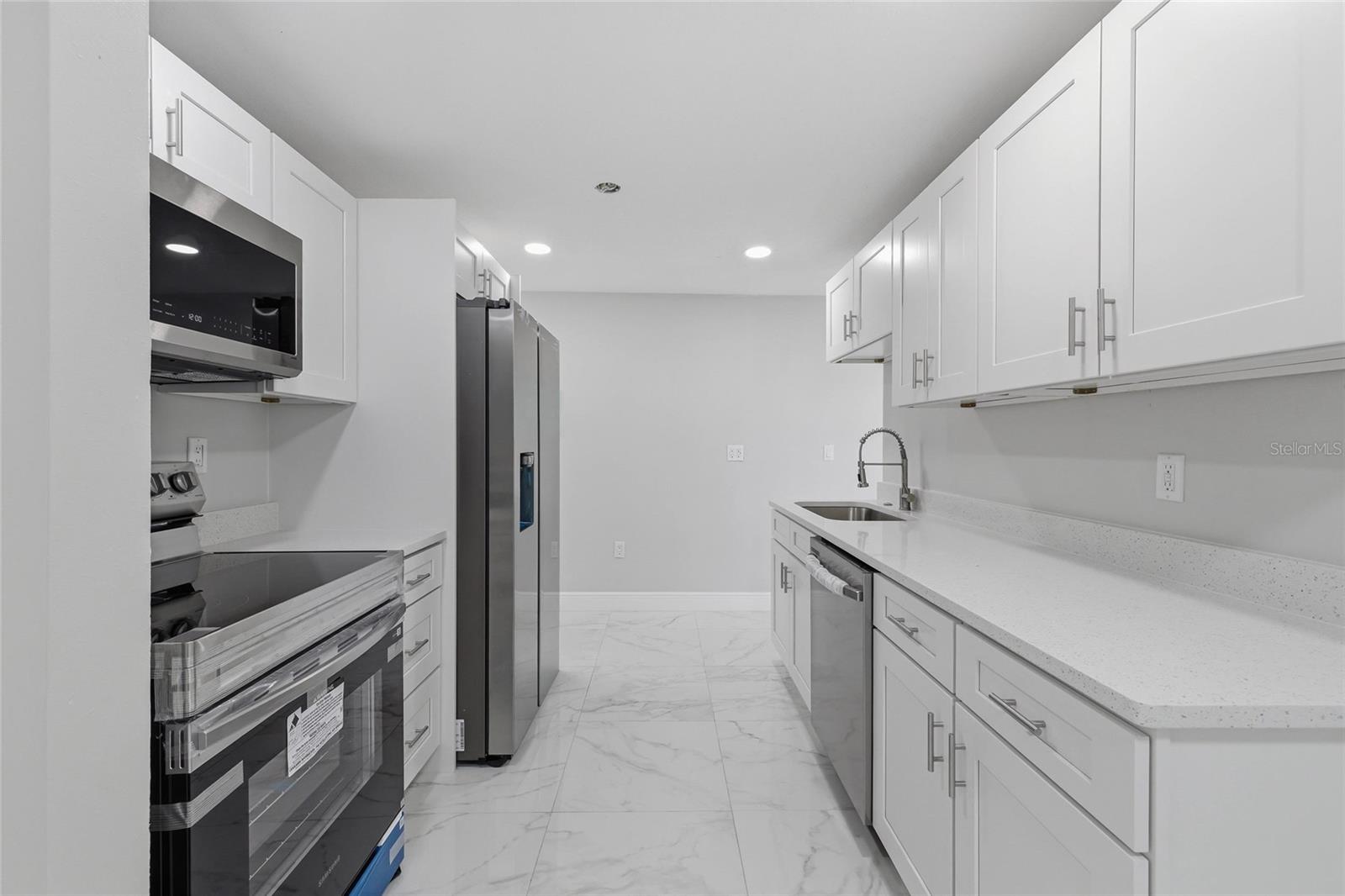 7526 PINEAPPLE LN, PORT RICHEY, FL, 34668