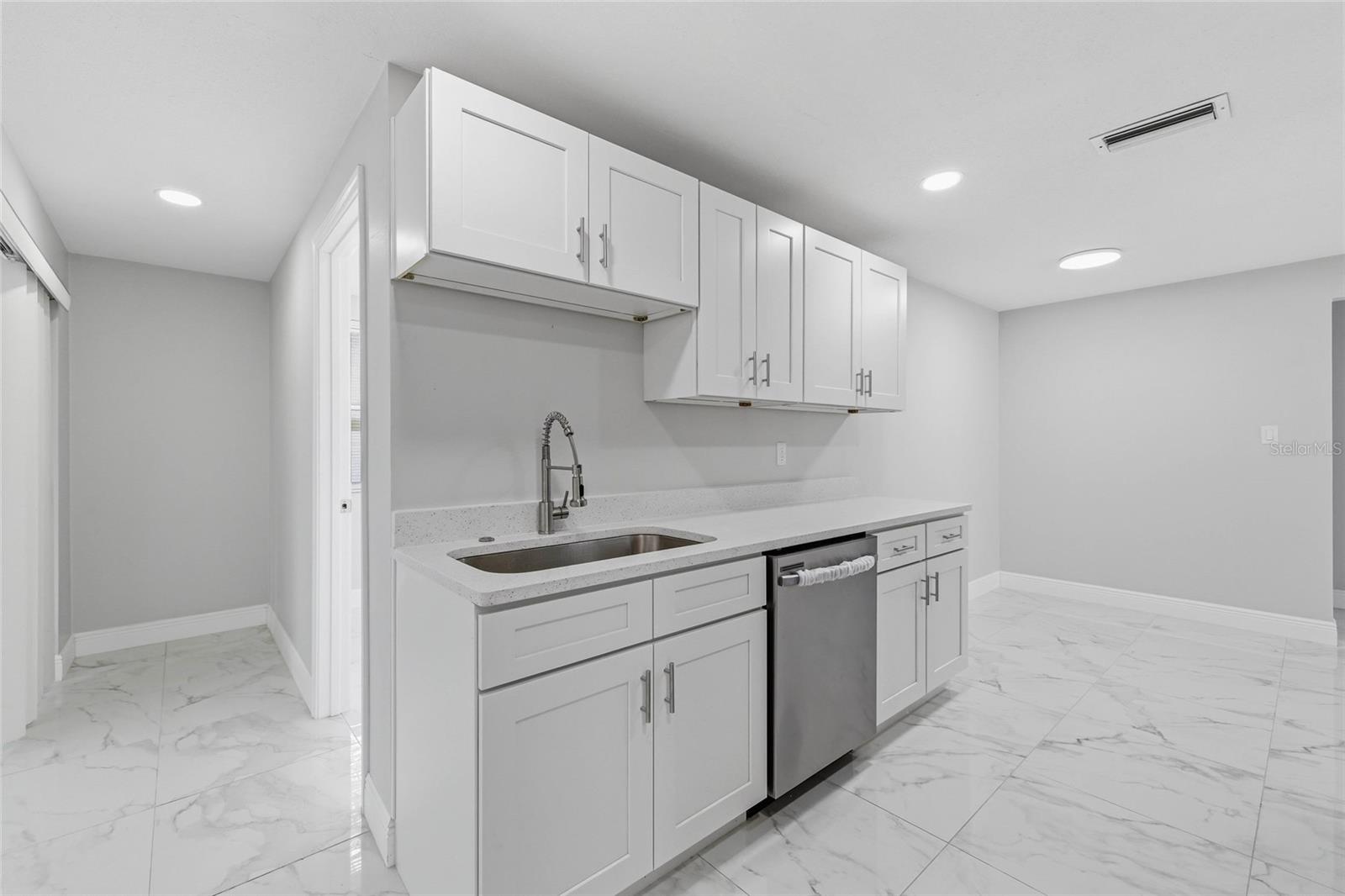 7526 PINEAPPLE LN, PORT RICHEY, FL, 34668