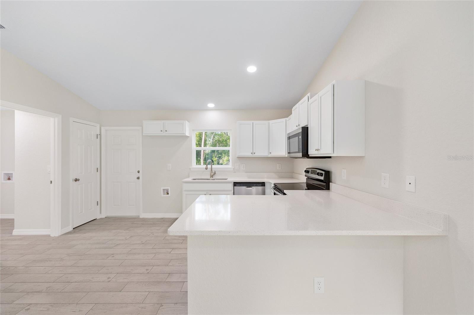 360 LOCUST RD, OCALA, FL, 34472