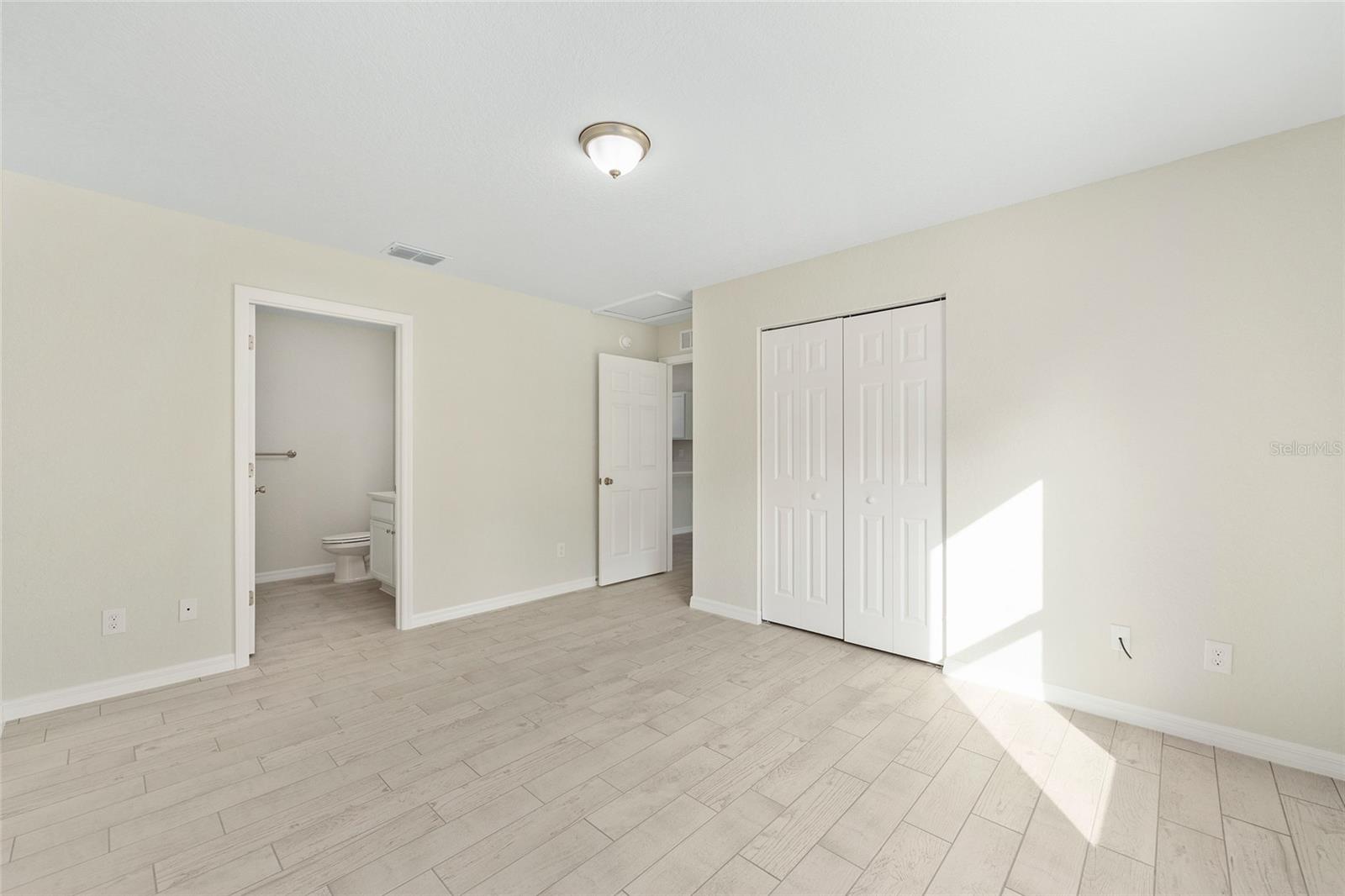 360 LOCUST RD, OCALA, FL, 34472