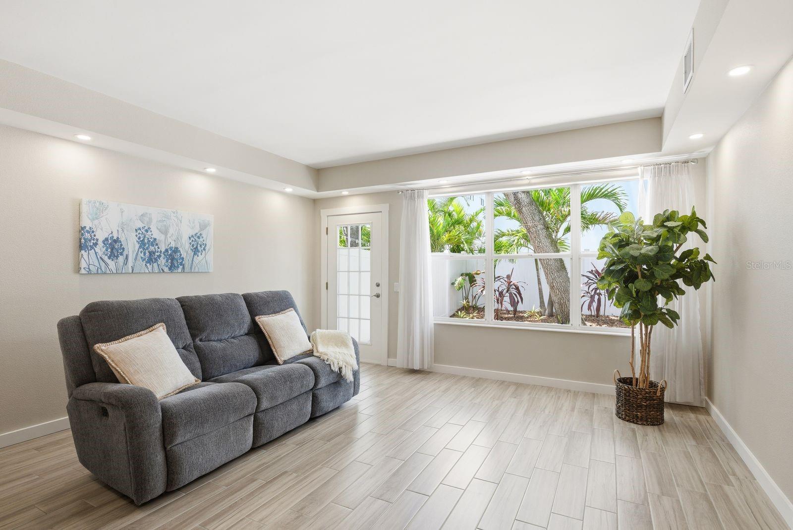 4811 BAYSHORE BLVD #303, TAMPA, FL, 33611