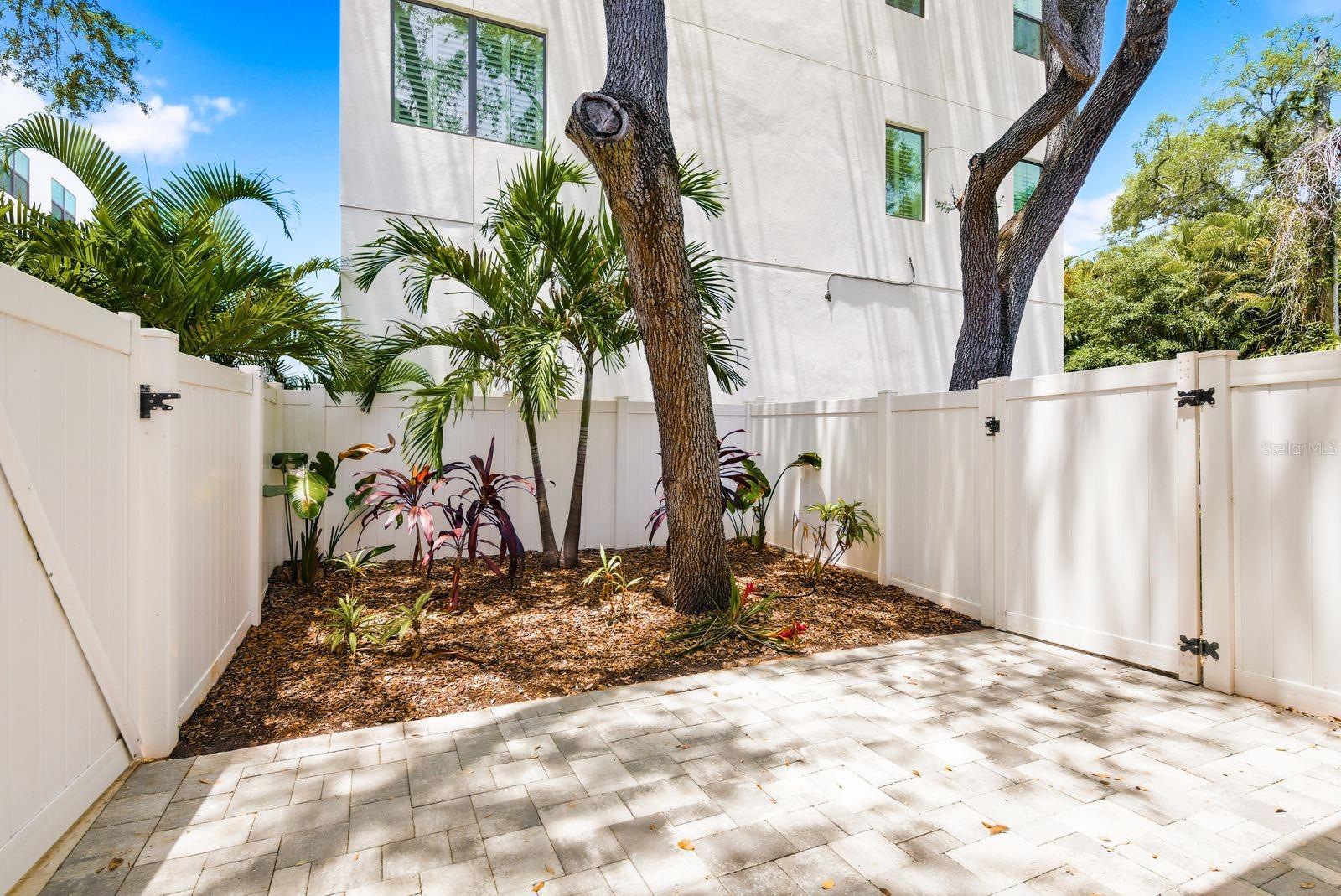 4811 BAYSHORE BLVD #303, TAMPA, FL, 33611