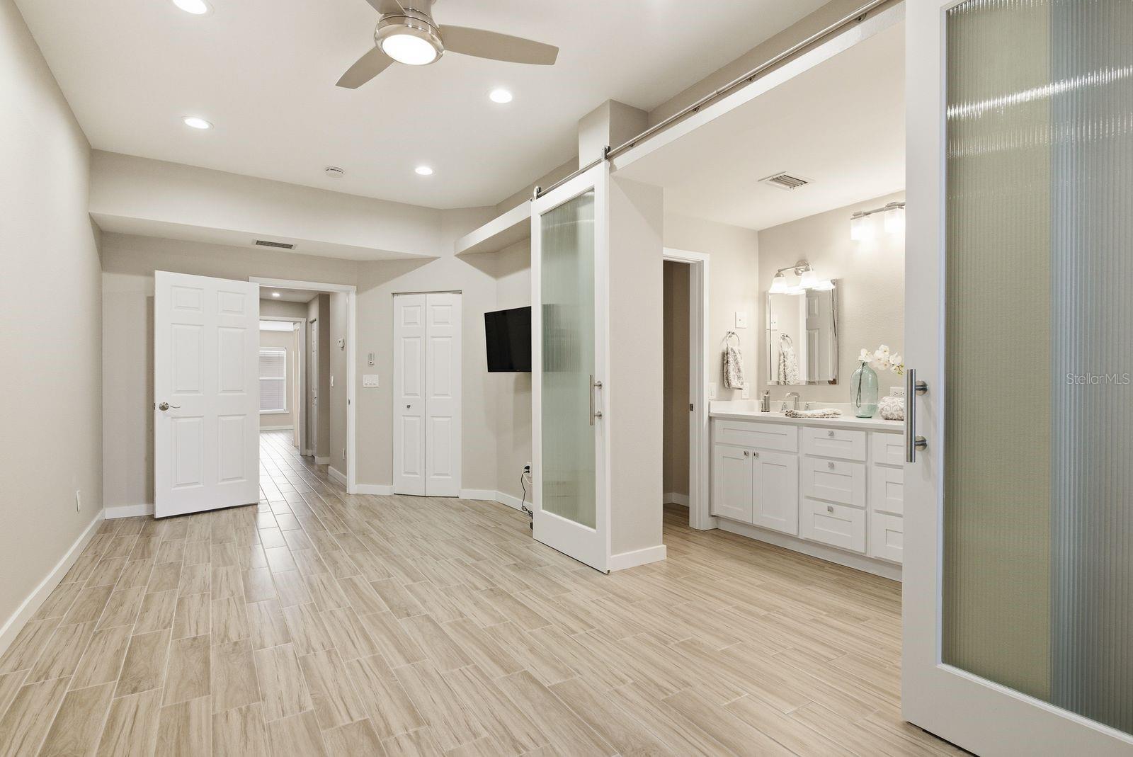 4811 BAYSHORE BLVD #303, TAMPA, FL, 33611