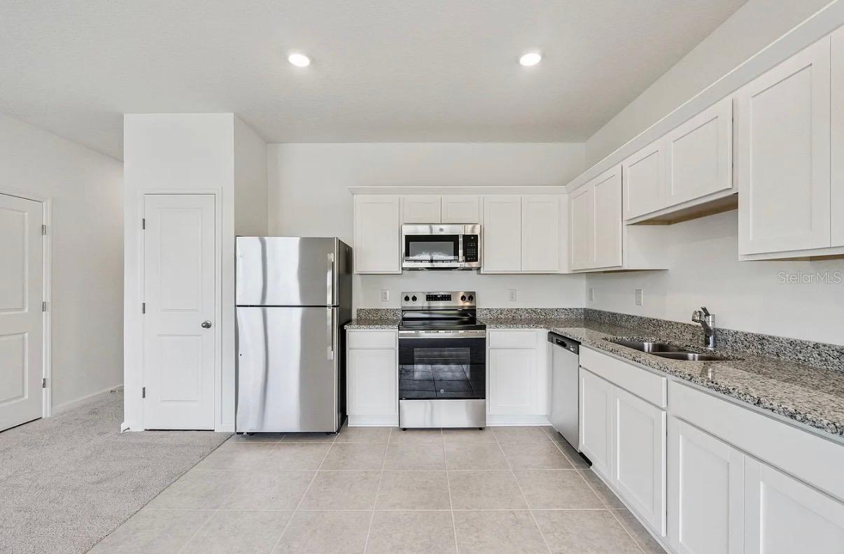 3057 TEMPLES CROSSING BLVD, DAVENPORT, FL, 33837