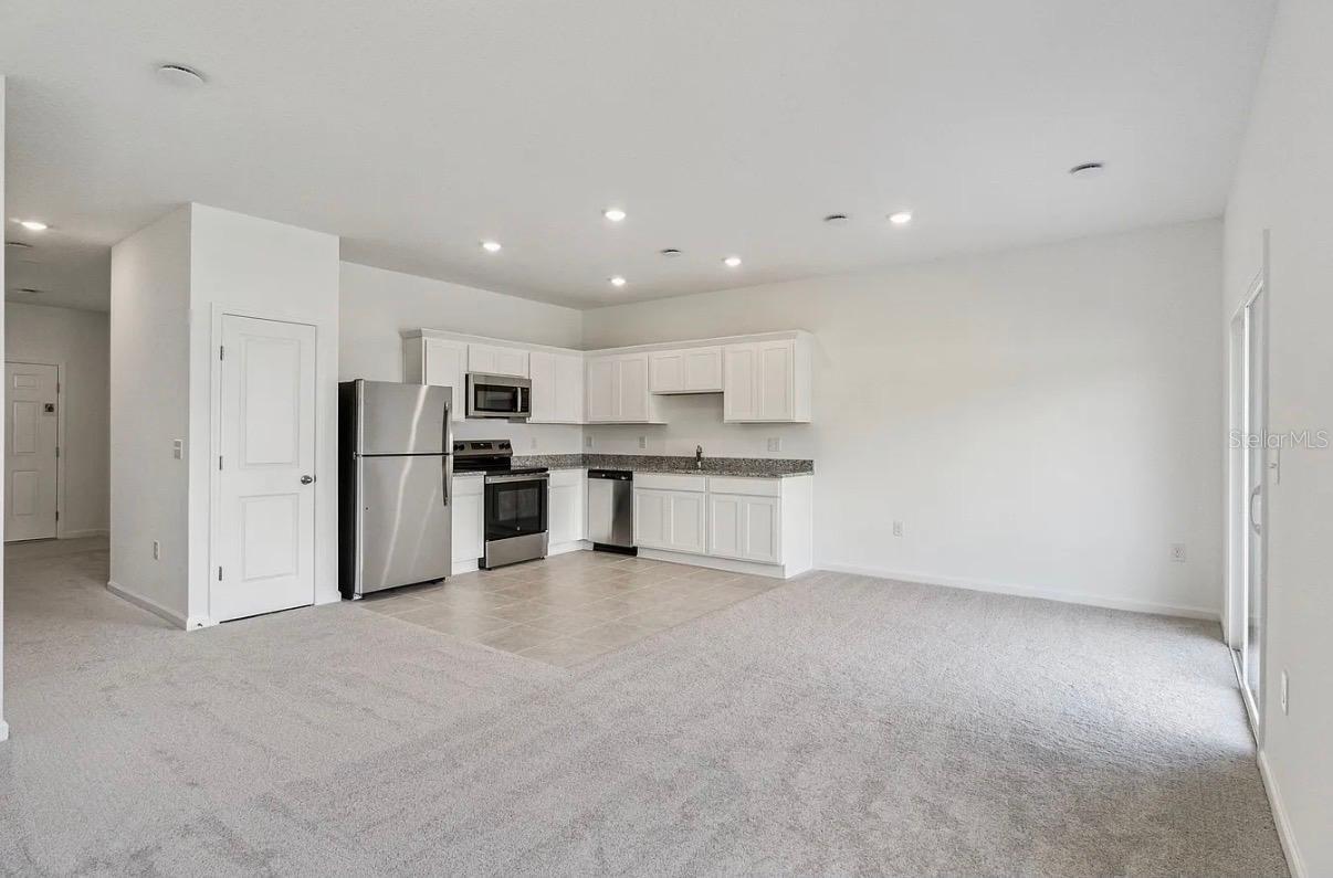 3057 TEMPLES CROSSING BLVD, DAVENPORT, FL, 33837