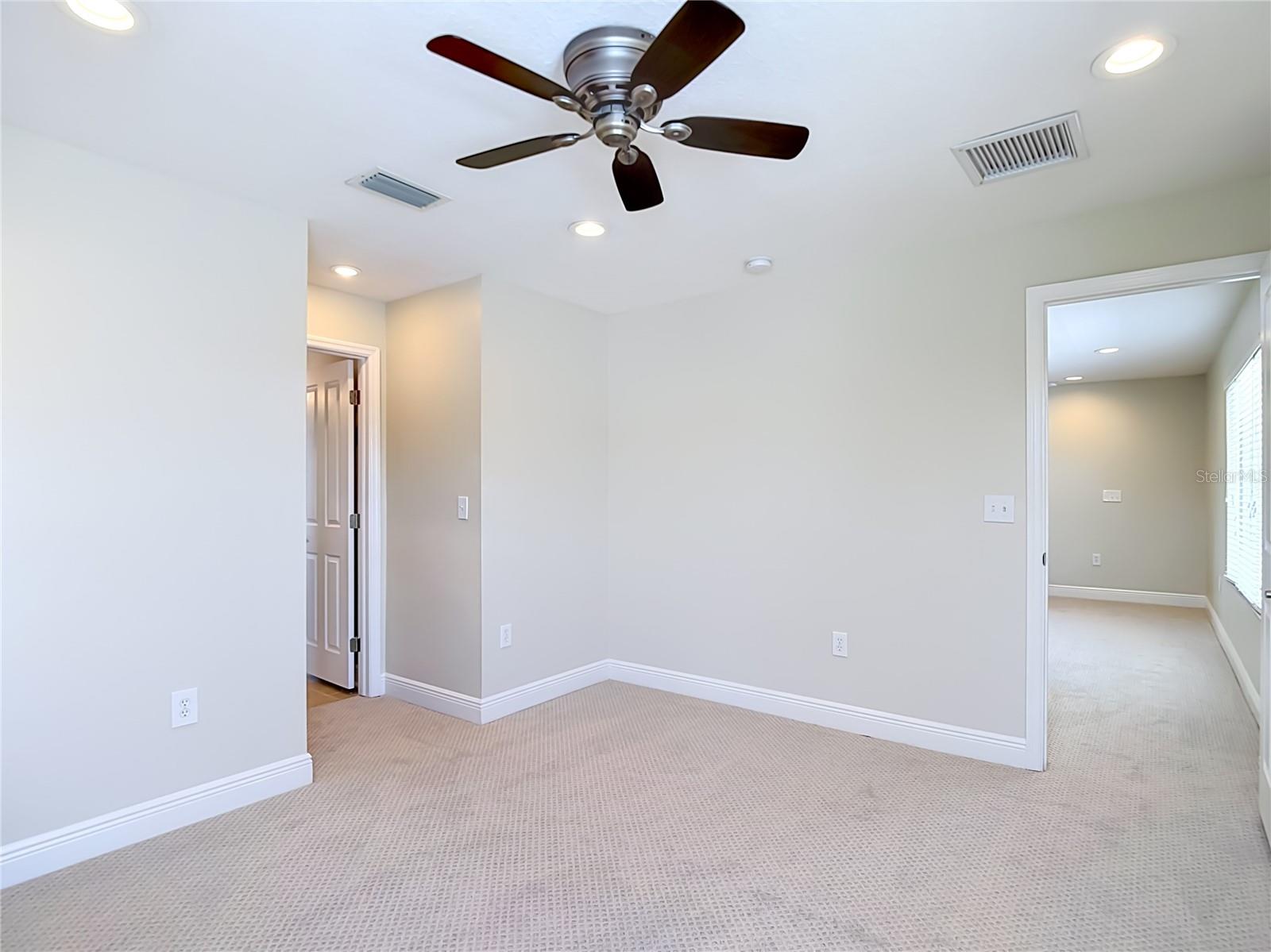 1439 BEACONSFIELD DR, WESLEY CHAPEL, FL, 33543