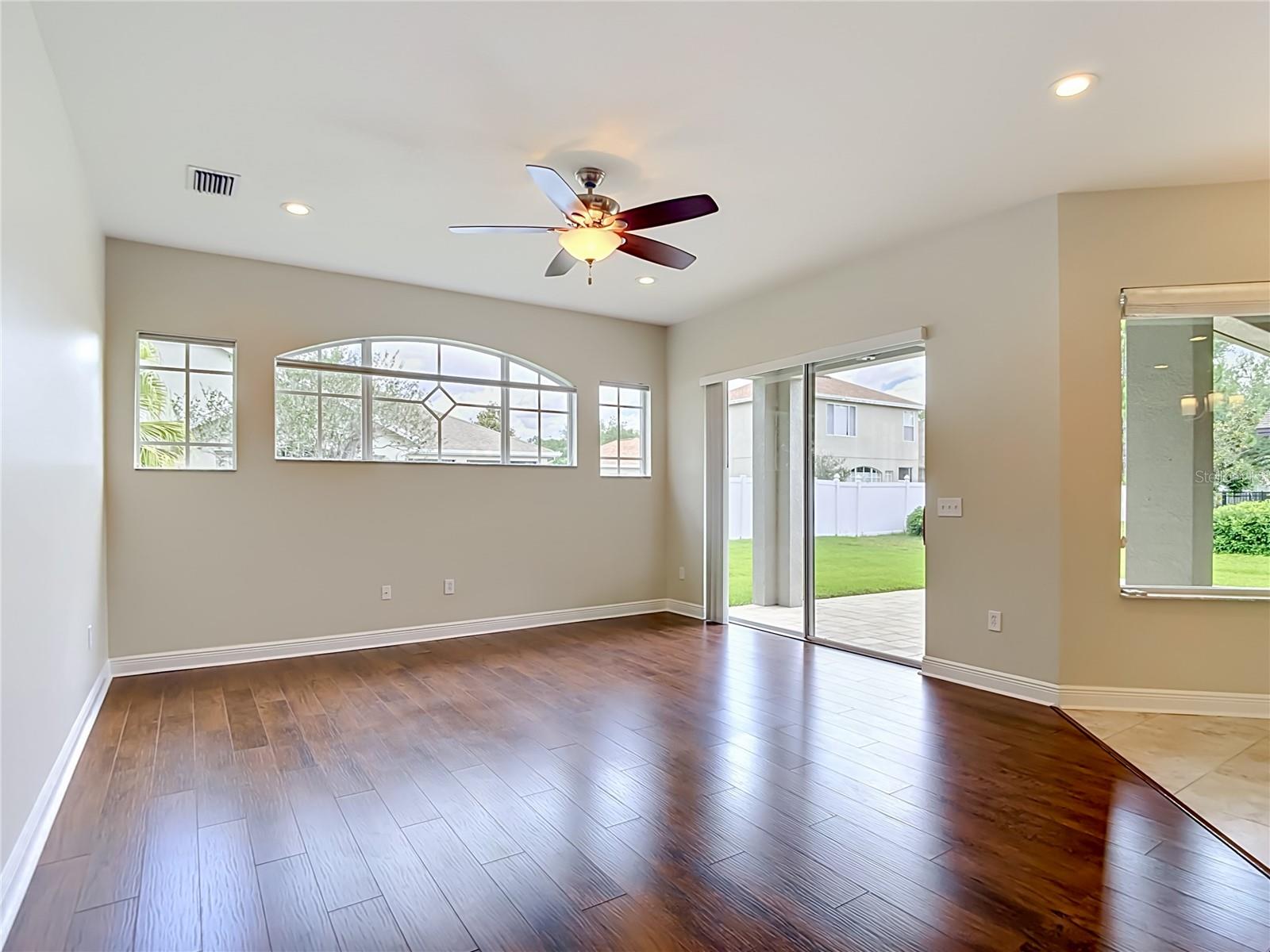 1439 BEACONSFIELD DR, WESLEY CHAPEL, FL, 33543