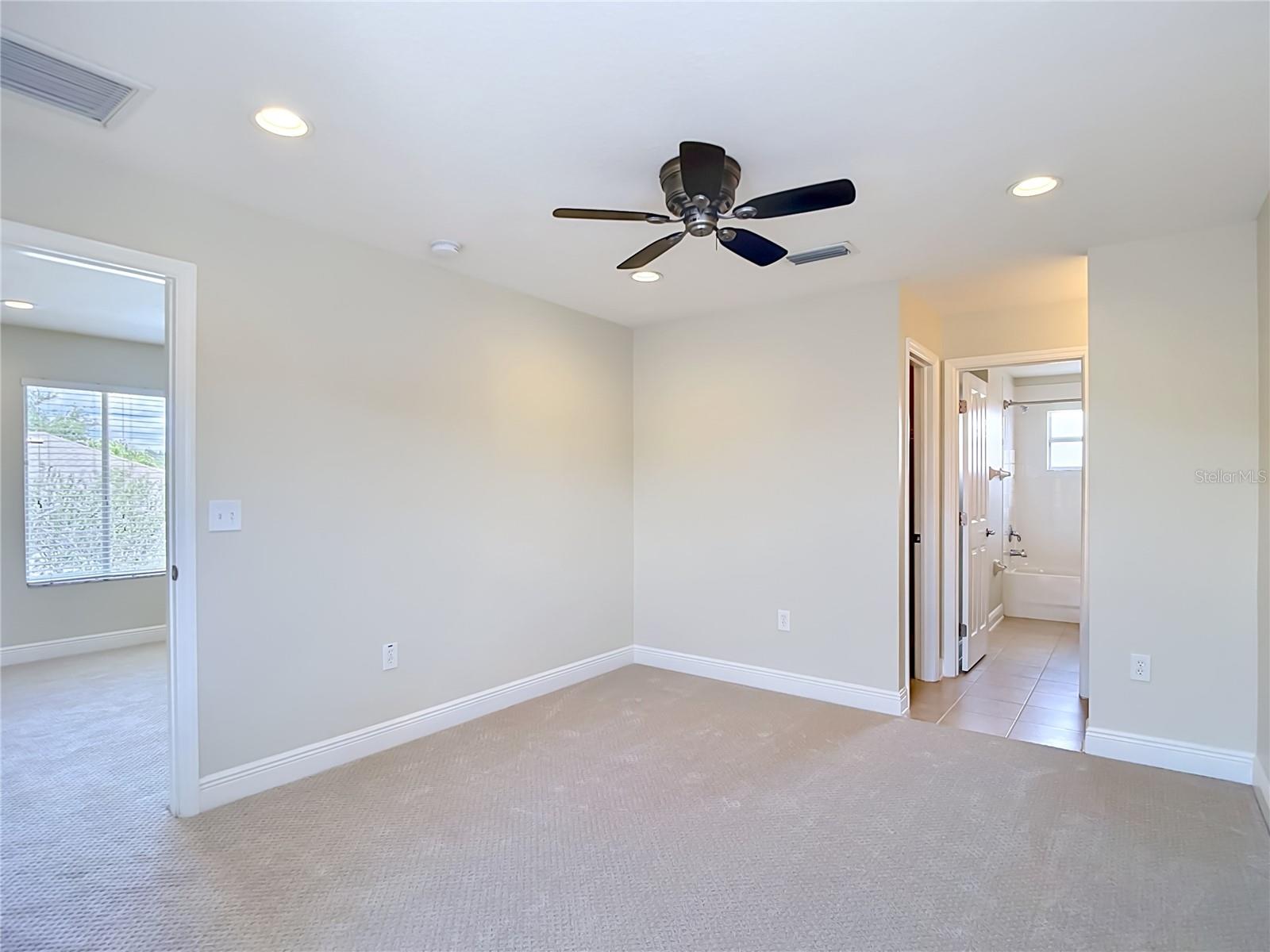 1439 BEACONSFIELD DR, WESLEY CHAPEL, FL, 33543
