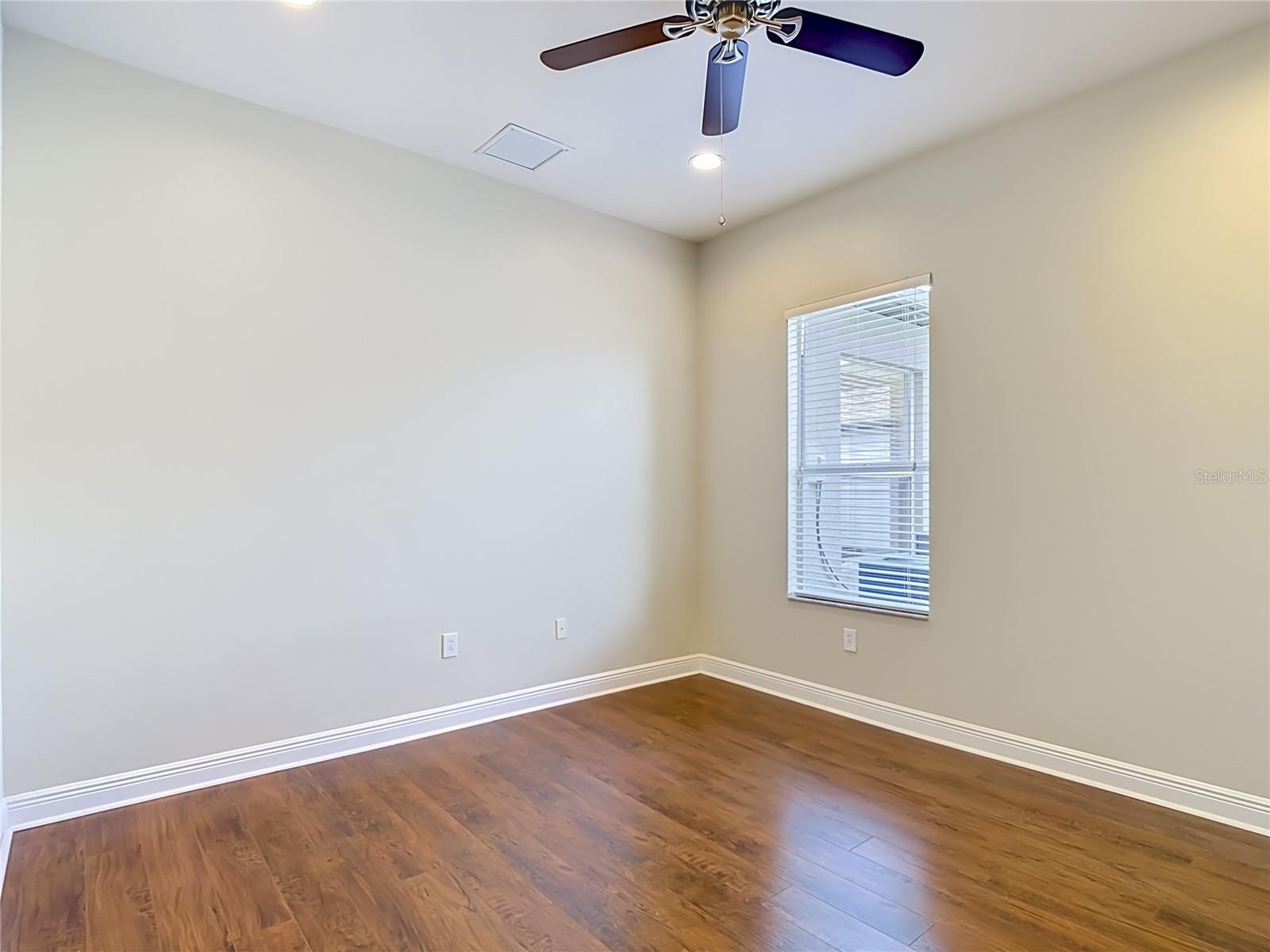 1439 BEACONSFIELD DR, WESLEY CHAPEL, FL, 33543