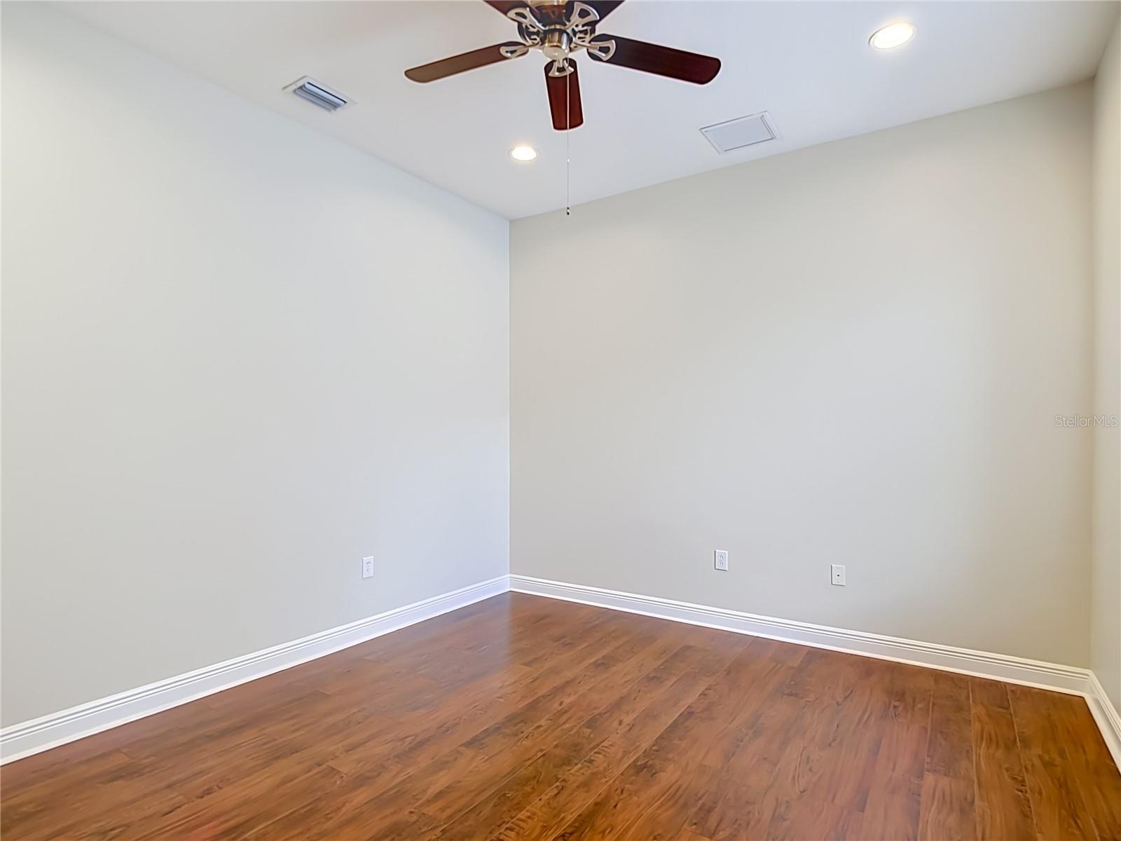 1439 BEACONSFIELD DR, WESLEY CHAPEL, FL, 33543