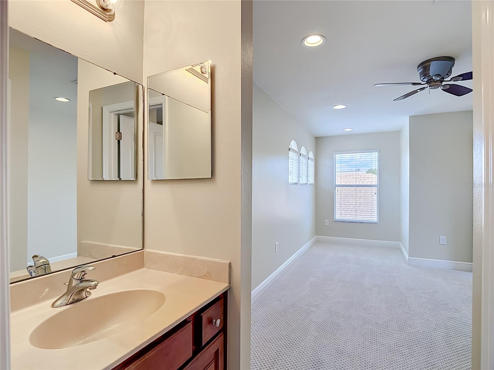 1439 BEACONSFIELD DR, WESLEY CHAPEL, FL, 33543