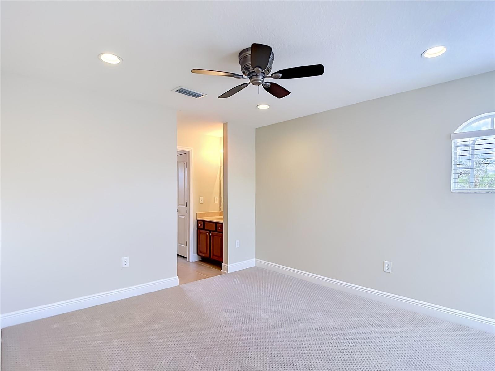 1439 BEACONSFIELD DR, WESLEY CHAPEL, FL, 33543