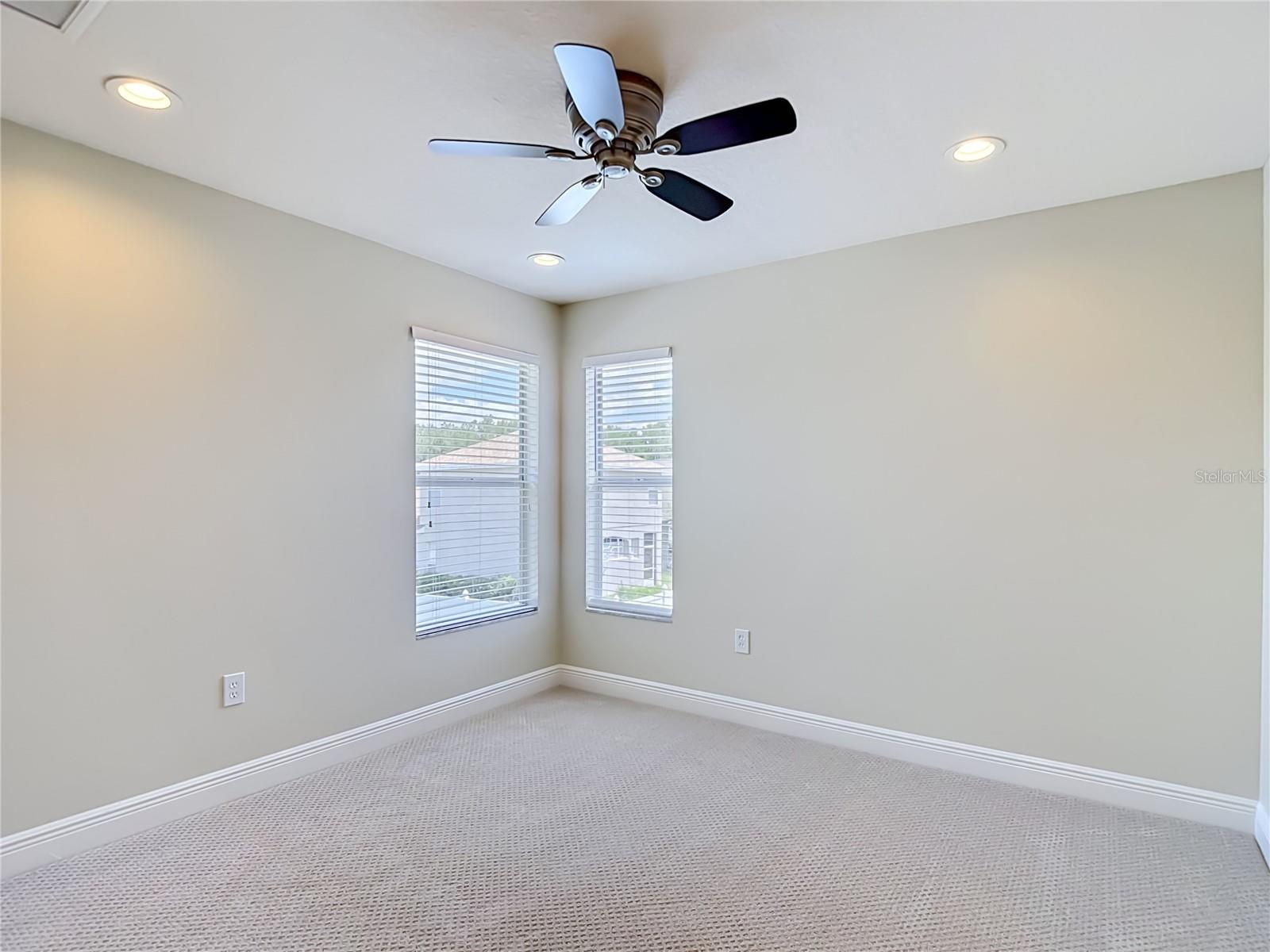 1439 BEACONSFIELD DR, WESLEY CHAPEL, FL, 33543