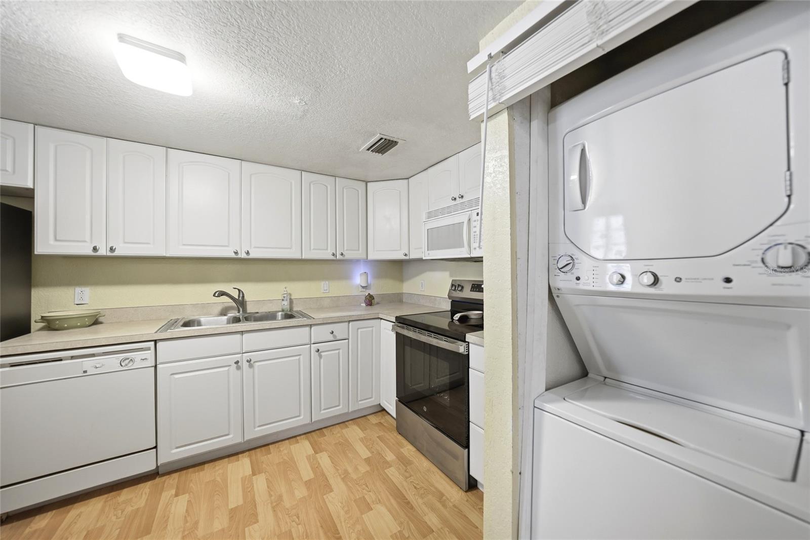 1051 FORREST NELSON BLVD #201, PORT CHARLOTTE, FL, 33952