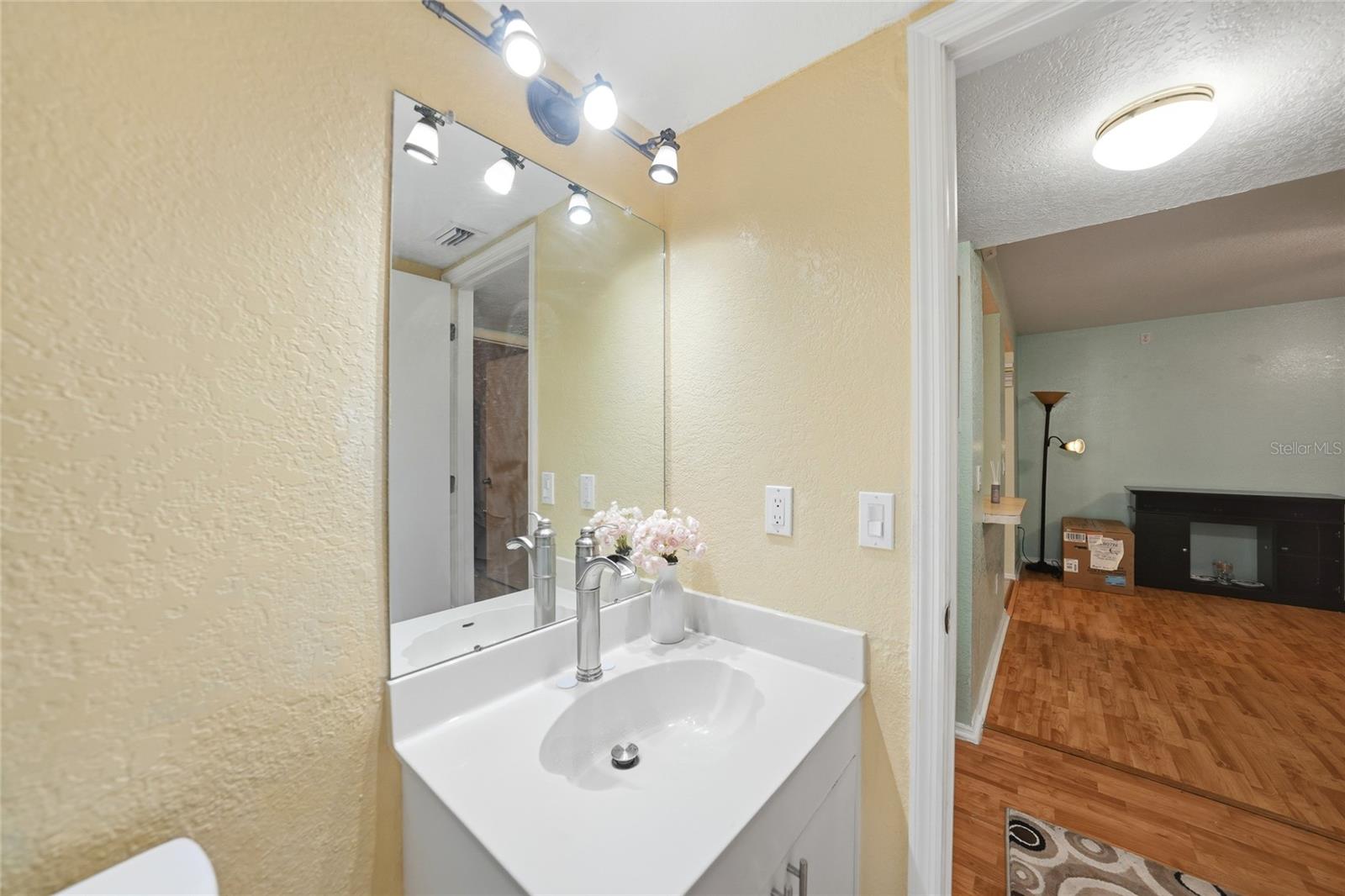 1051 FORREST NELSON BLVD #201, PORT CHARLOTTE, FL, 33952