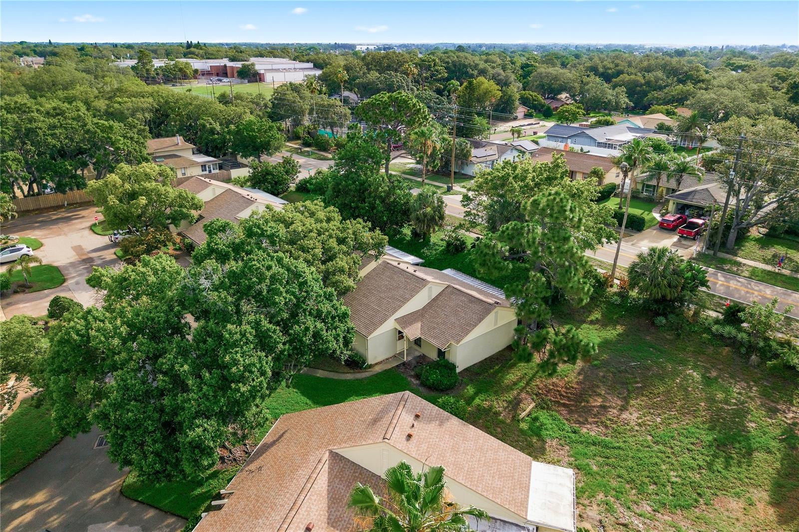 18 WINDRUSH BAY DR, TARPON SPRINGS, FL, 34689