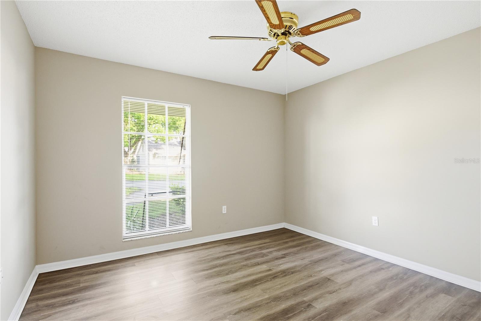 18 WINDRUSH BAY DR, TARPON SPRINGS, FL, 34689