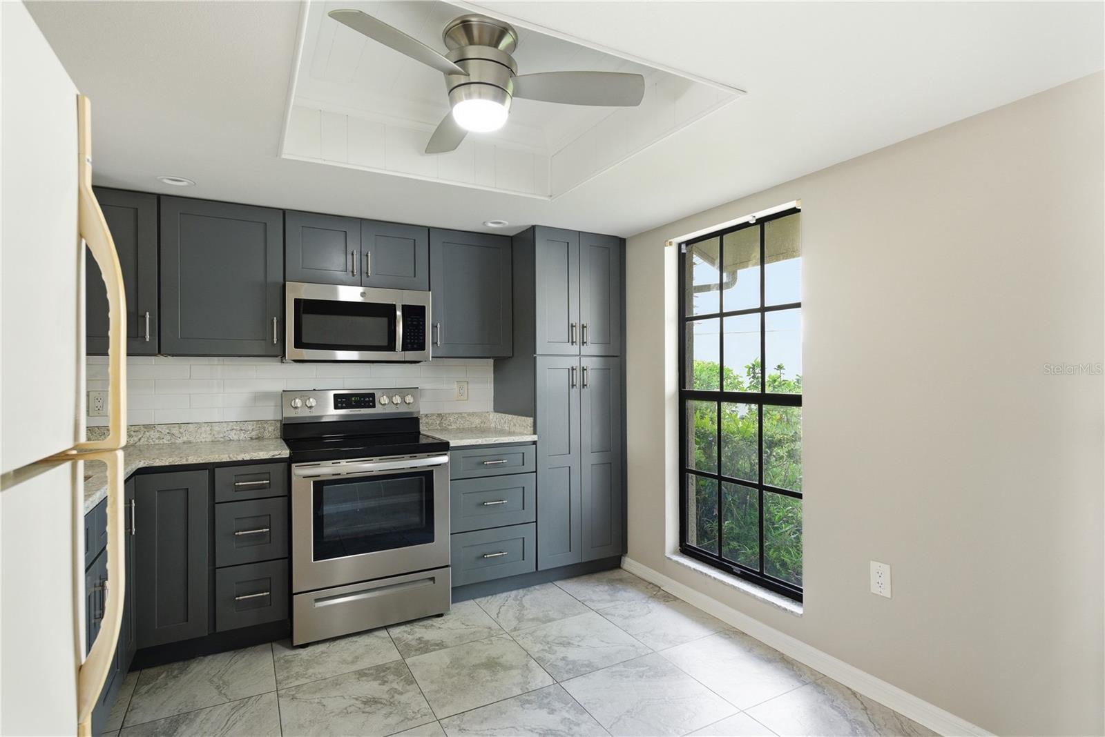 18 WINDRUSH BAY DR, TARPON SPRINGS, FL, 34689